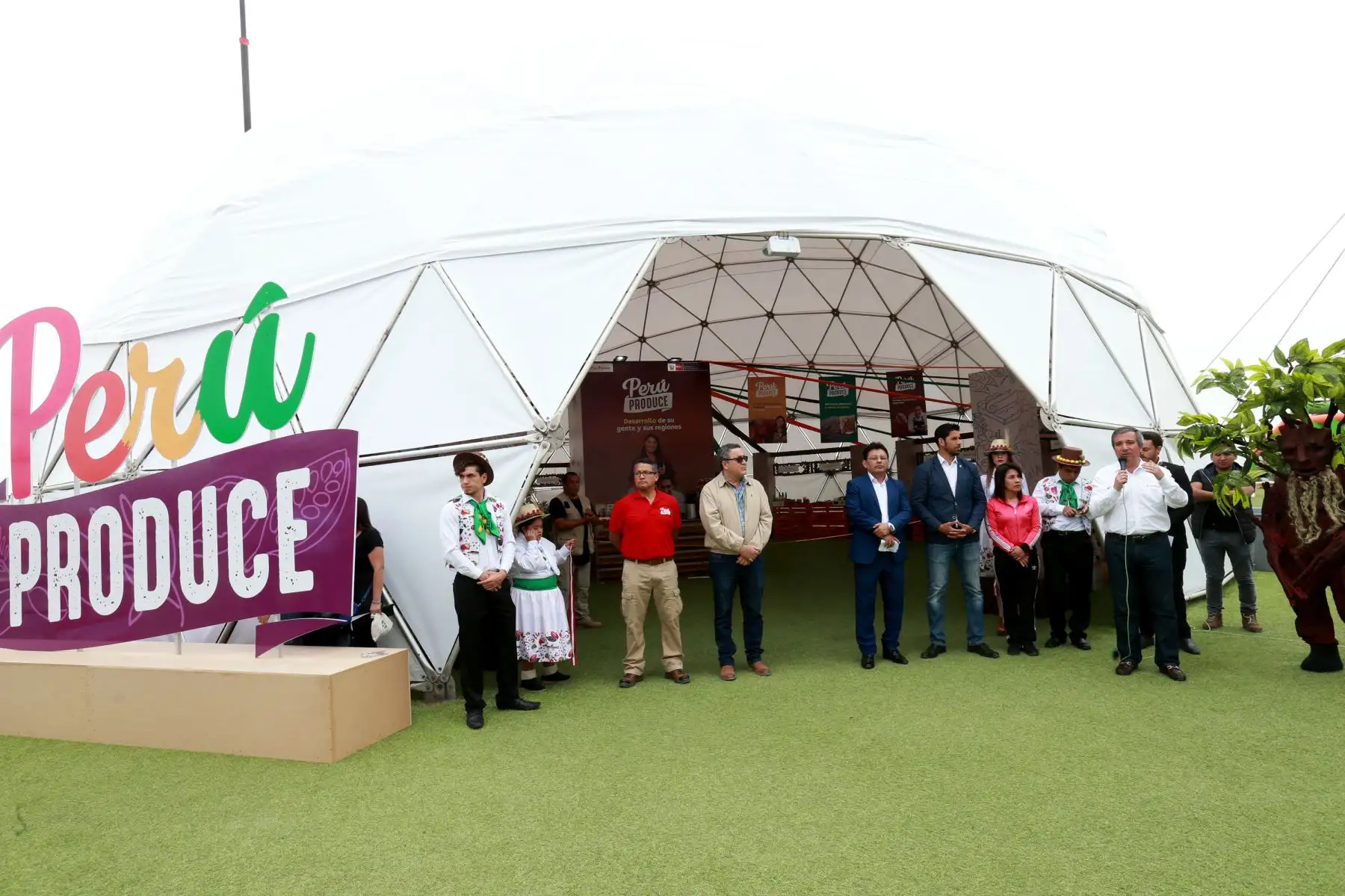 Productos regionales, procedentes de nuestro Perù presentan en la feria de productos Domo "Perú Produce", que reúne a más de 10 milpymes, en la Costa Verde de San Miguel .Foto: ANDINA/Norman Córdova