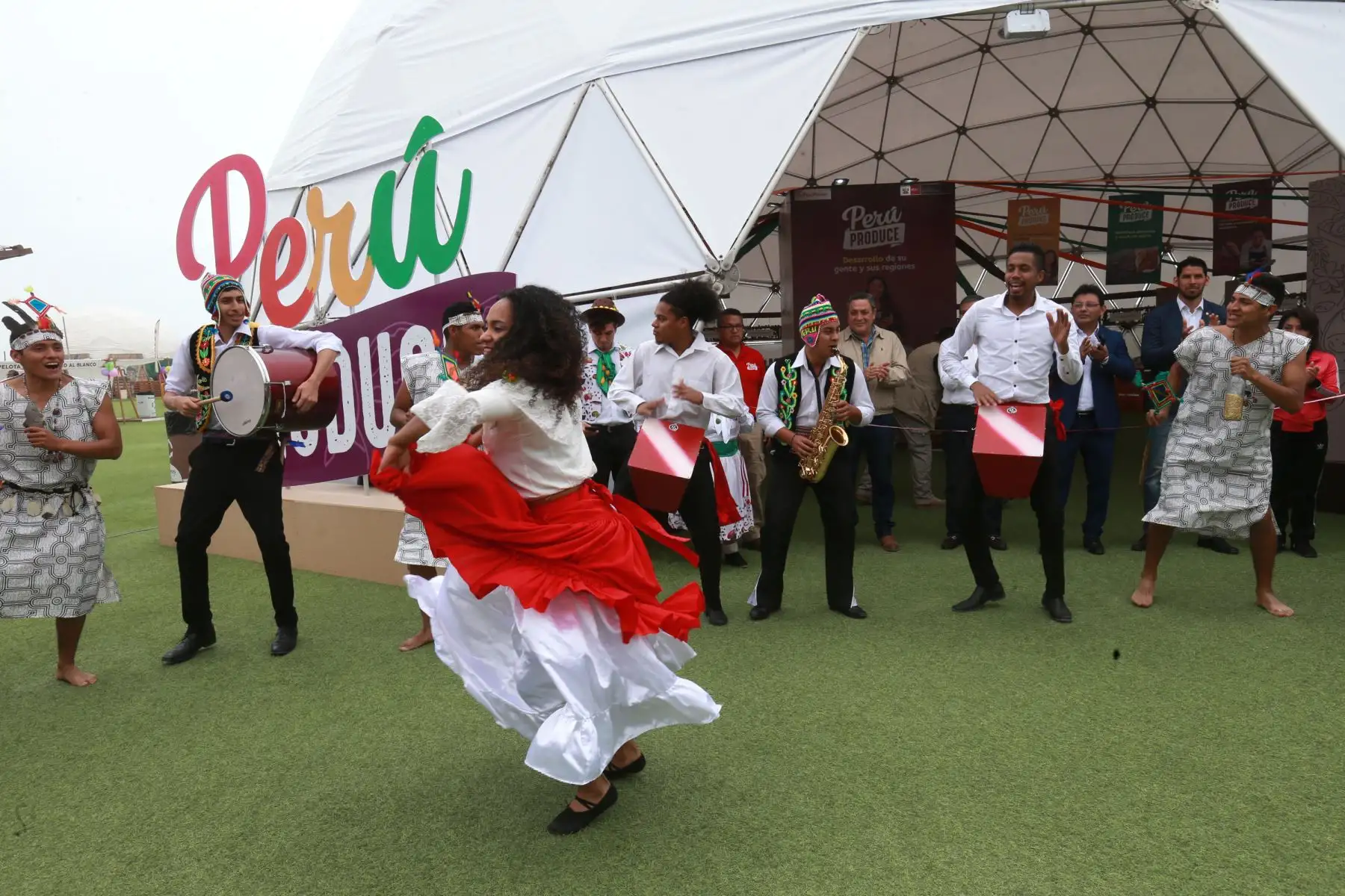Productos regionales, procedentes de nuestro Perù presentan en la feria de productos Domo "Perú Produce", que reúne a más de 10 milpymes, en la Costa Verde de San Miguel .Foto: ANDINA/Norman Córdova