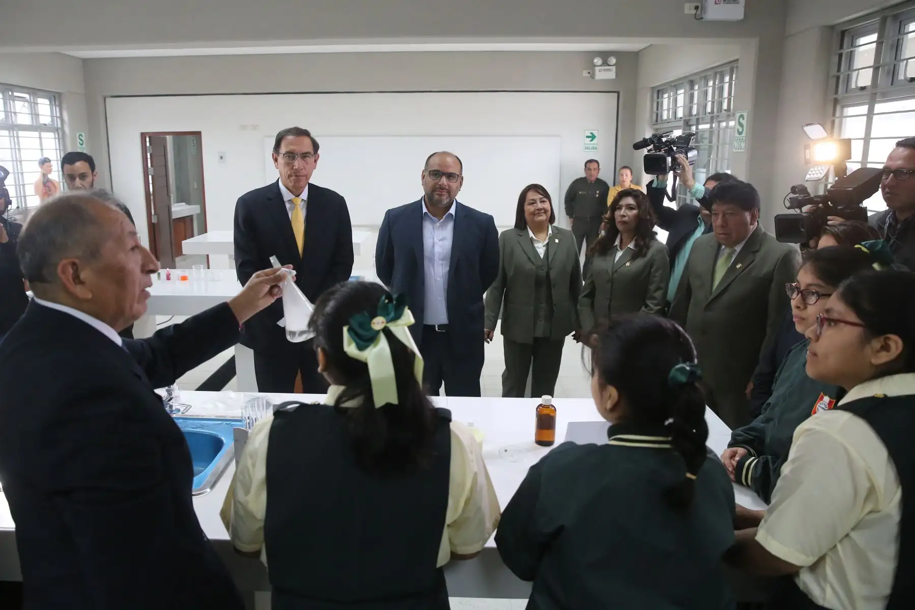 Jefe de Estado inaugura I.E. Esther Cáceres Salgado en el distrito del Rímac. Foto: ANDINA/Prensa Presidencia