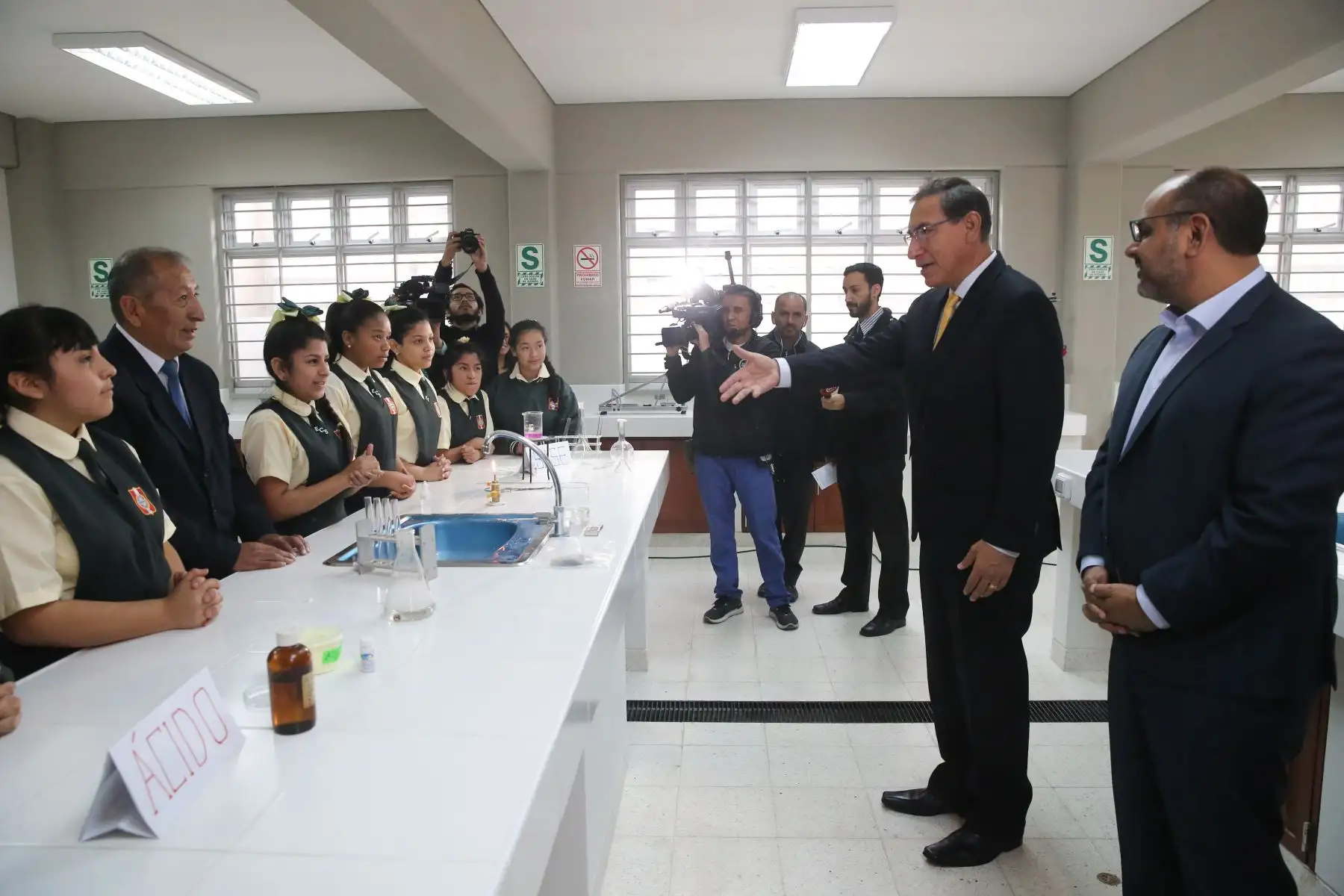 Jefe de Estado inaugura I.E. Esther Cáceres Salgado en el distrito del Rímac. Foto: ANDINA/Prensa Presidencia