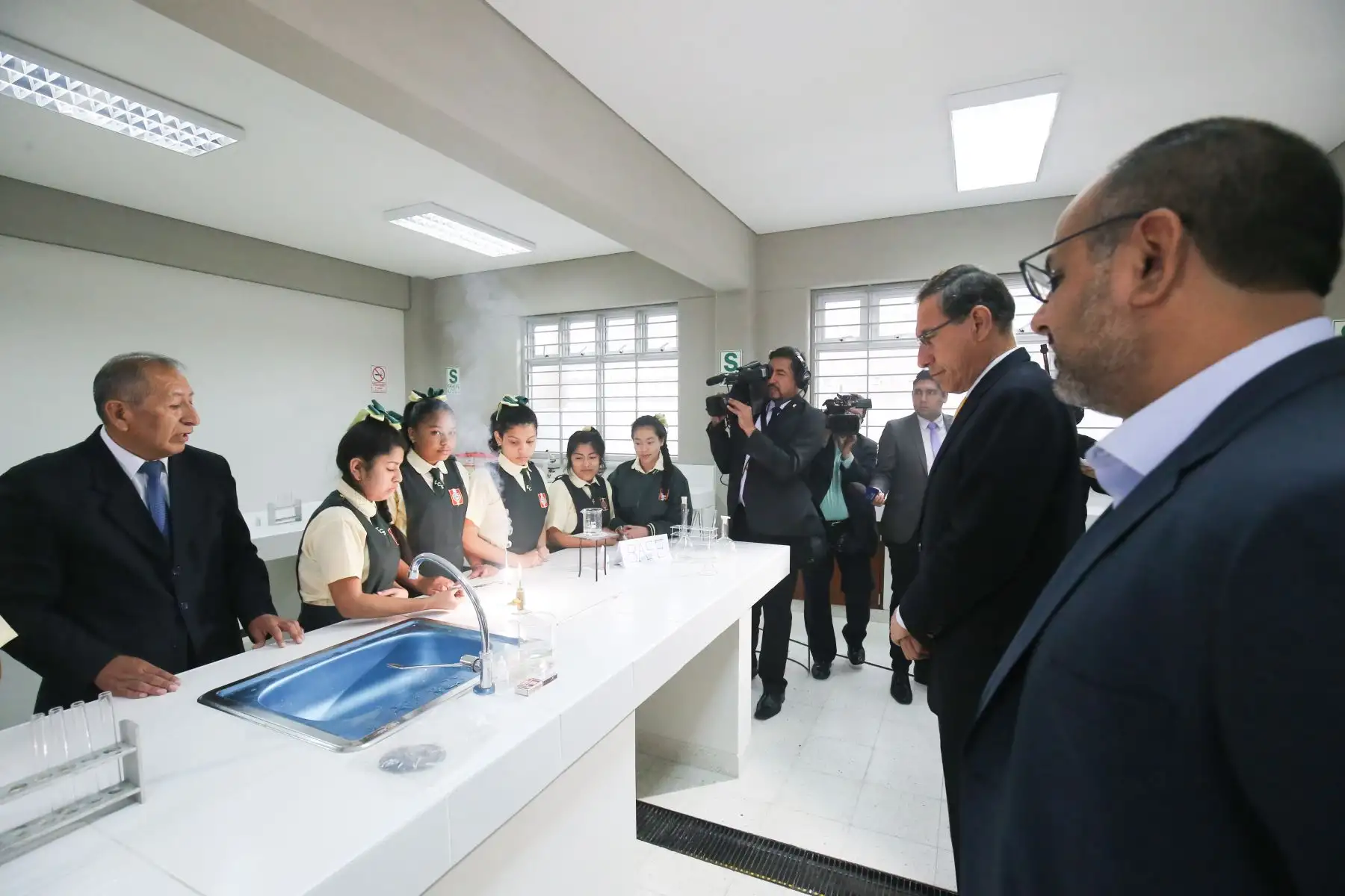 Jefe de Estado inaugura I.E. Esther Cáceres Salgado en el distrito del Rímac. Foto: ANDINA/Prensa Presidencia