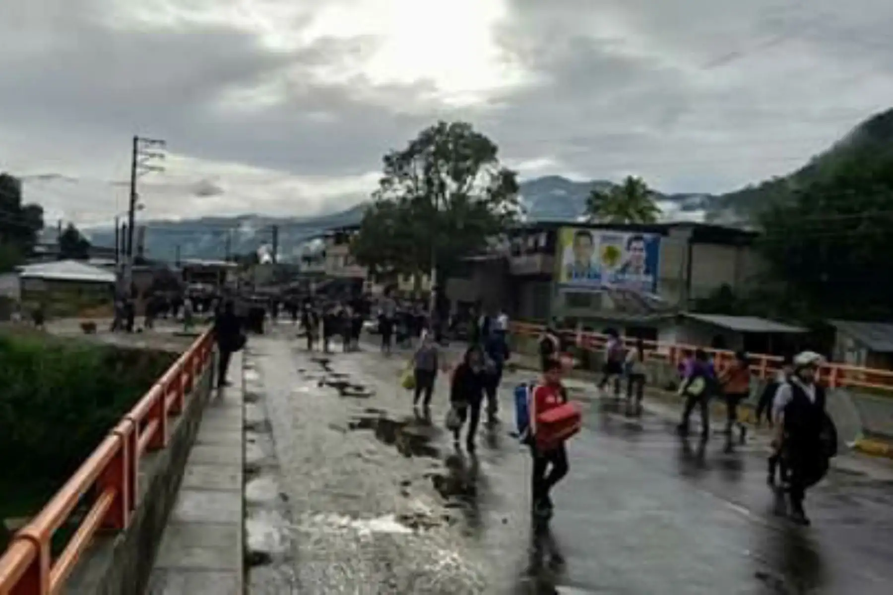Protesta de productores cafetaleros bloquea el tránsito hacia la Selva Central. ANDINA