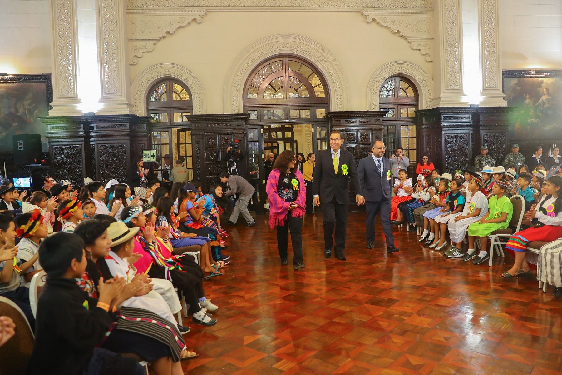 Presidente Martín Vizcarra, recibió en Palacio de Gobierno a los niños que participan del Tinkuy 2018.