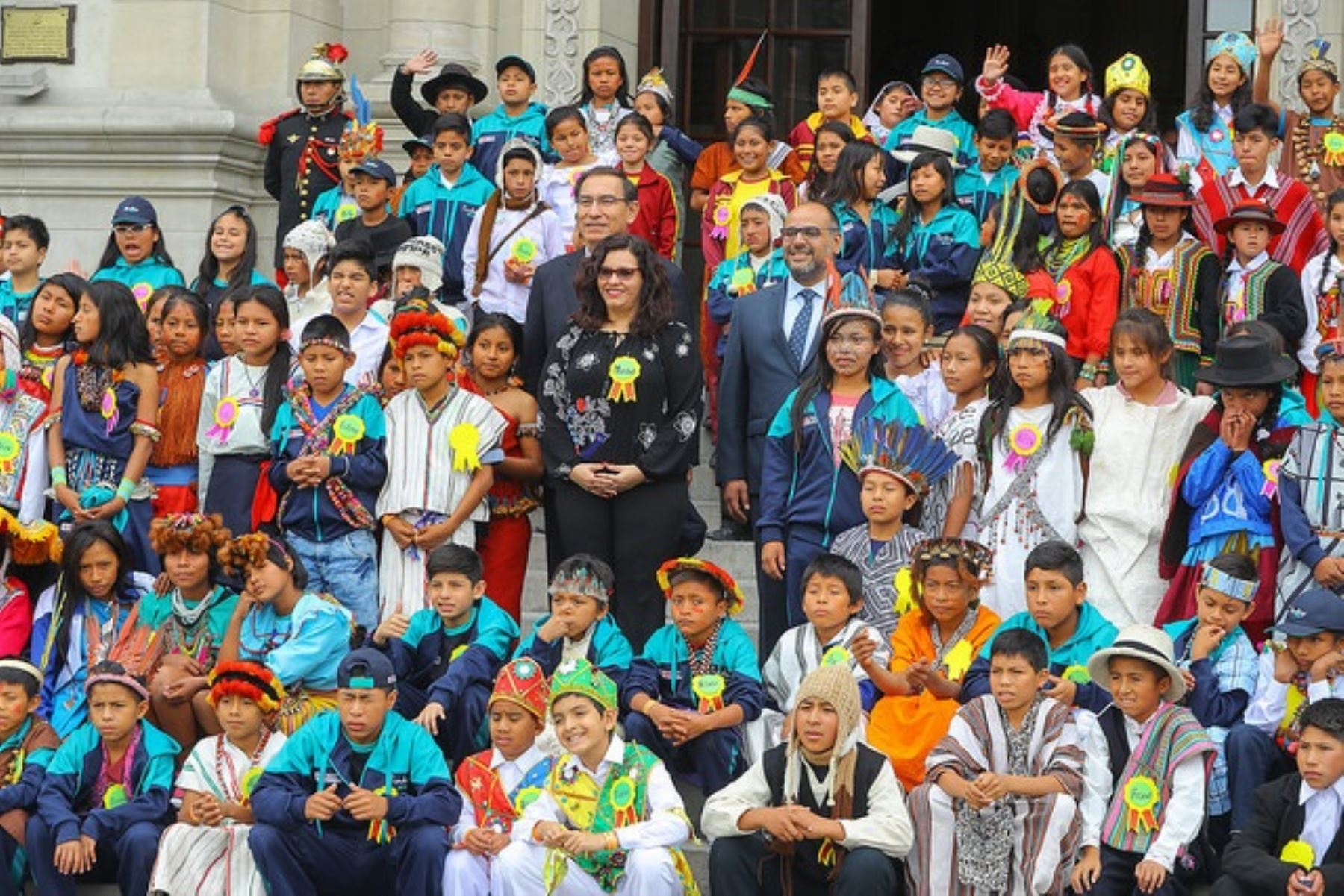 Presidente Martín Vizcarra, recibió en Palacio de Gobierno a los niños que participan del Tinkuy 2018.