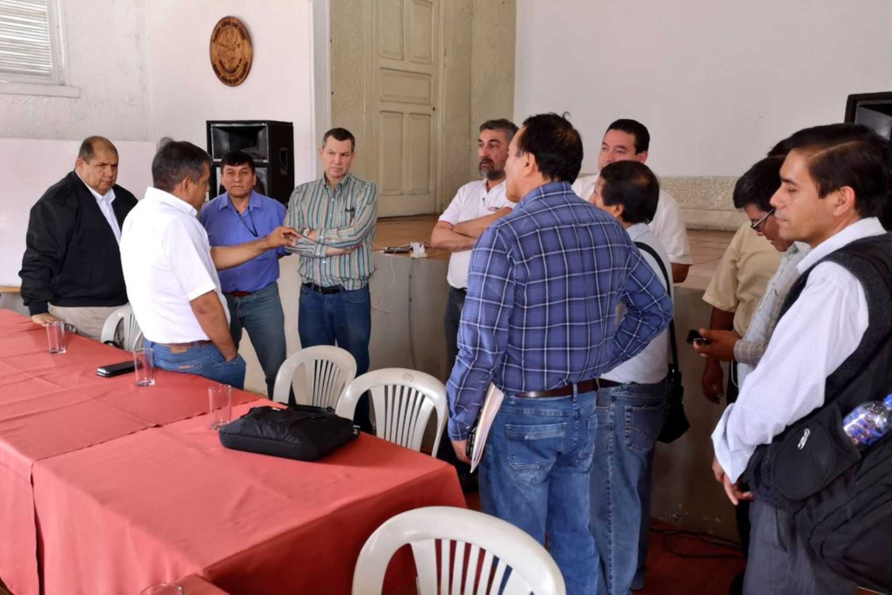 Comisión de Alto Nivel arriba a San Ramón para dialogar con cafetaleros. ANDINA/Difusión