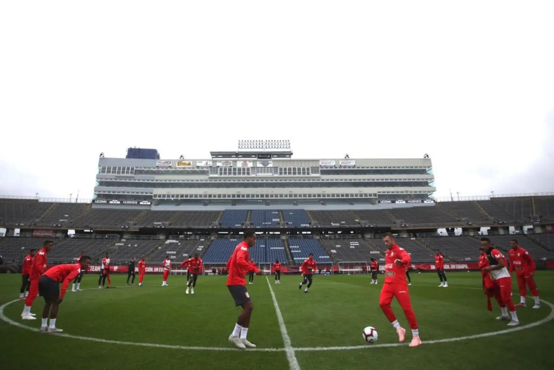 La selección peruana afrontará un nuevo amistoso hoy martes frente a Estados Unidos en Connecticu. Foto: ANDINA/AFP