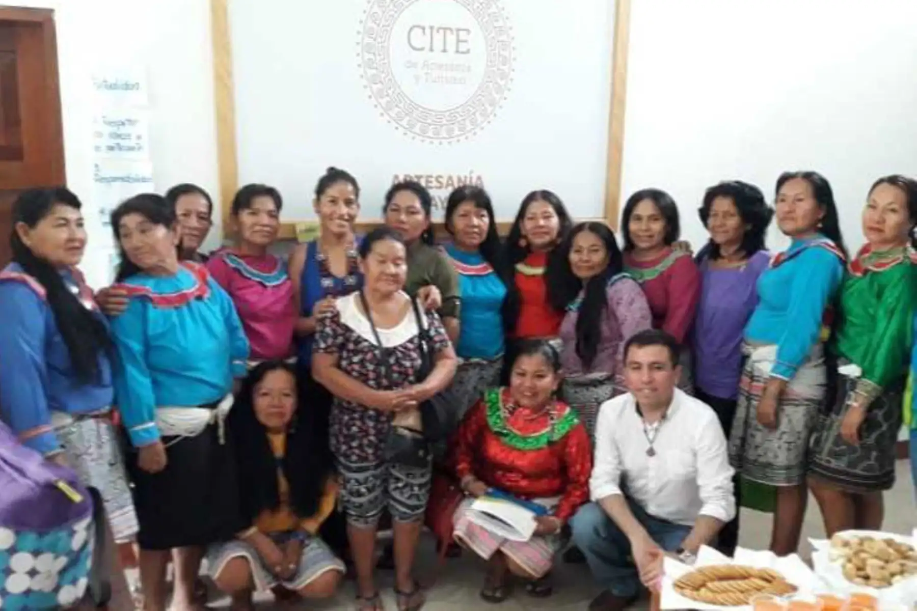 El Sistema Nacional de Evaluación, Acreditación y Certificación de la Calidad Educativa (Sineace) ha formado una promoción de diez evaluadoras de competencias en la norma “Experto en Diseño Textil”, para impulsar la producción de diseños textiles en esa parte del país.