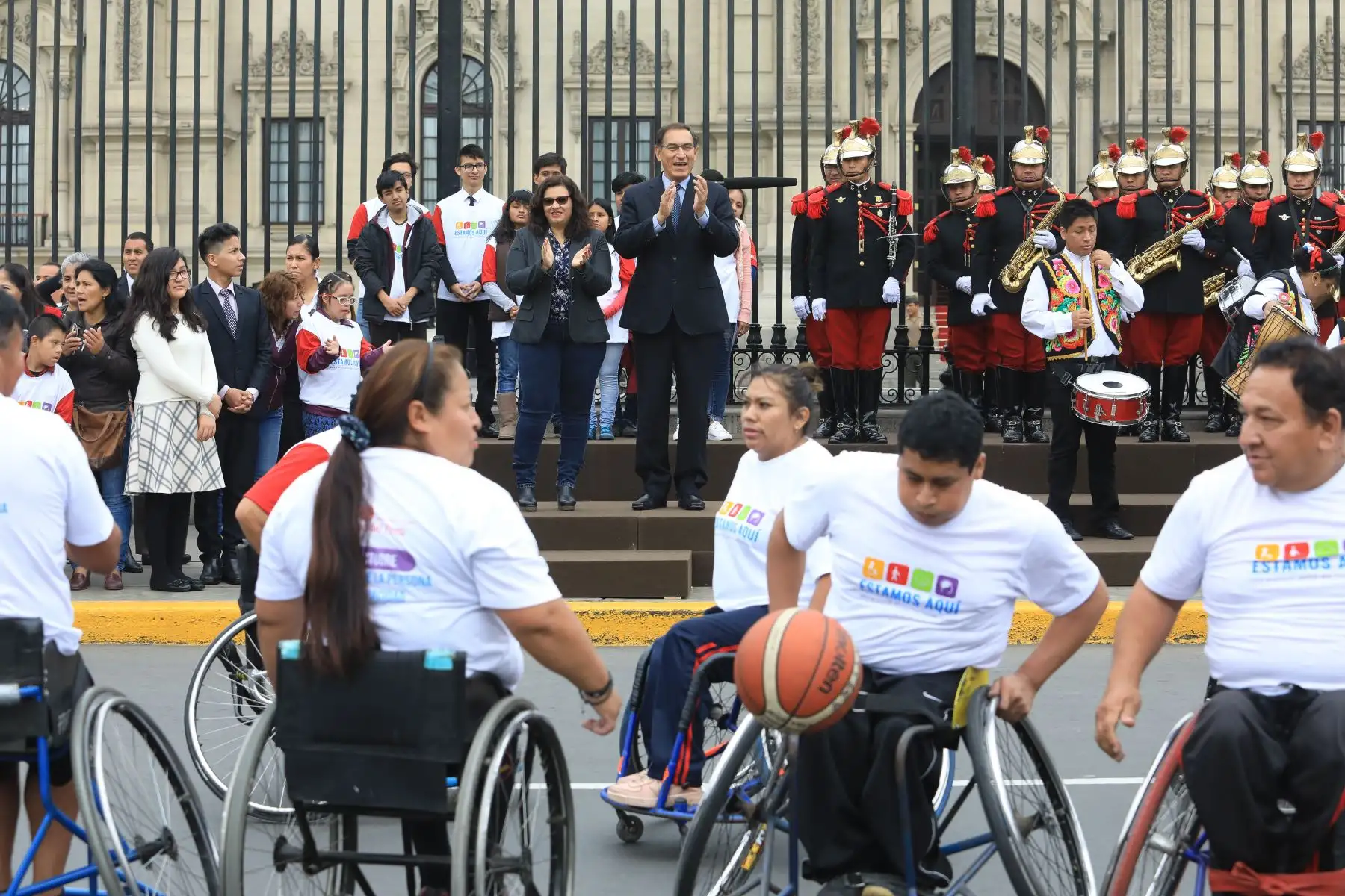 Presidente de la República, Martín Vizcarra y primera dama lideran actividades por el Día Nacional de las Personas con Habilidades Diferentes en Palacio de Gobierno. Foto: ANDINA/Juan Carlos Guzmán Negrini/Prensa Presidencia
