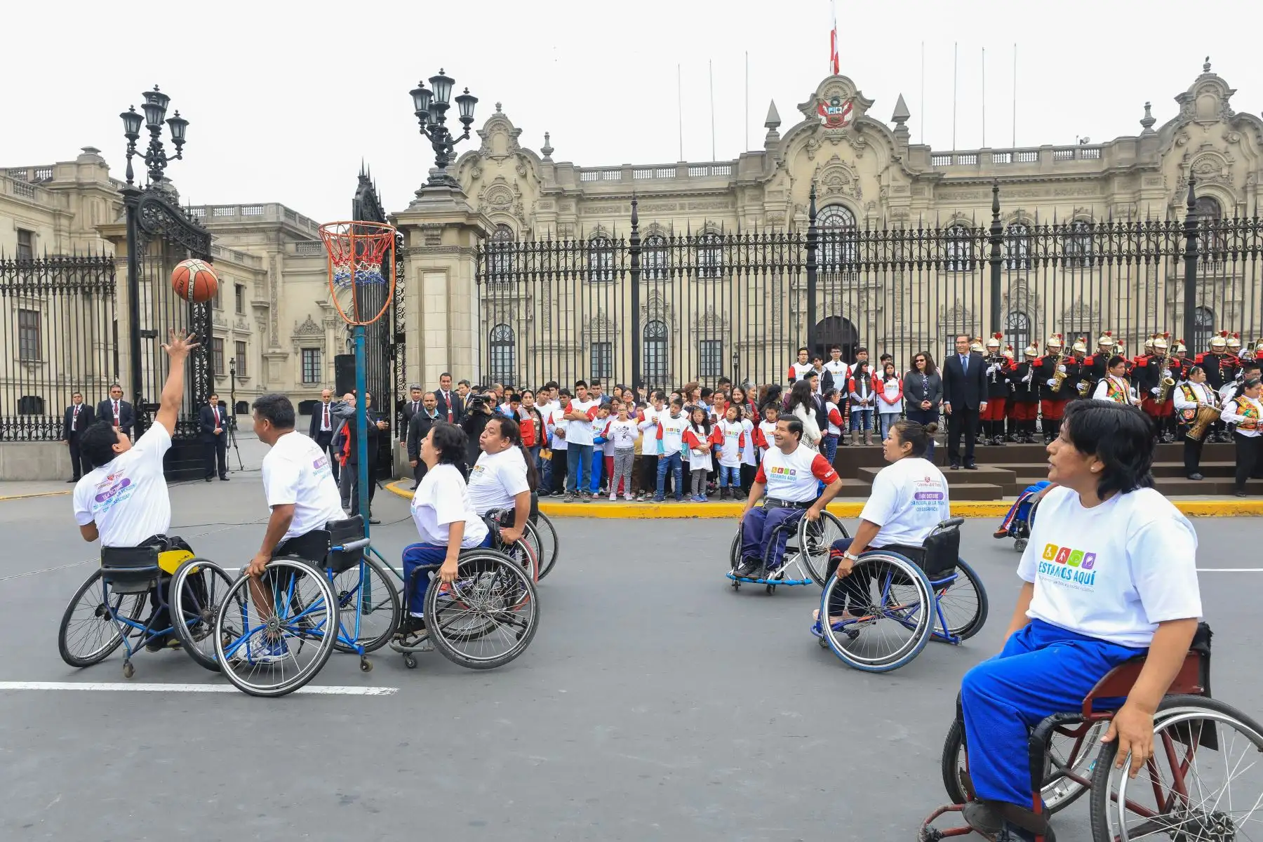 Presidente de la República, Martín Vizcarra y primera dama lideran actividades por el Día Nacional de las Personas con Habilidades Diferentes en Palacio de Gobierno. Foto: ANDINA/Juan Carlos Guzmán Negrini/Prensa Presidencia
