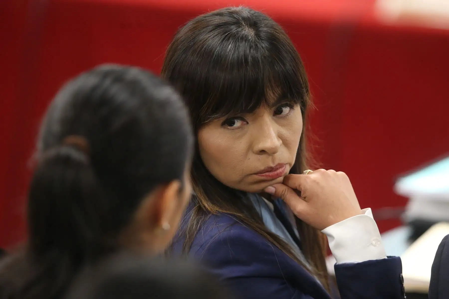 En Sala Penal Nacional la abogada Giuliana Loza  conversa con su patrocinada Keiko Fujimori. Foto: ANDINA/Luis Iparraguirre. Foto: ANDINA/Vidal Tarqui