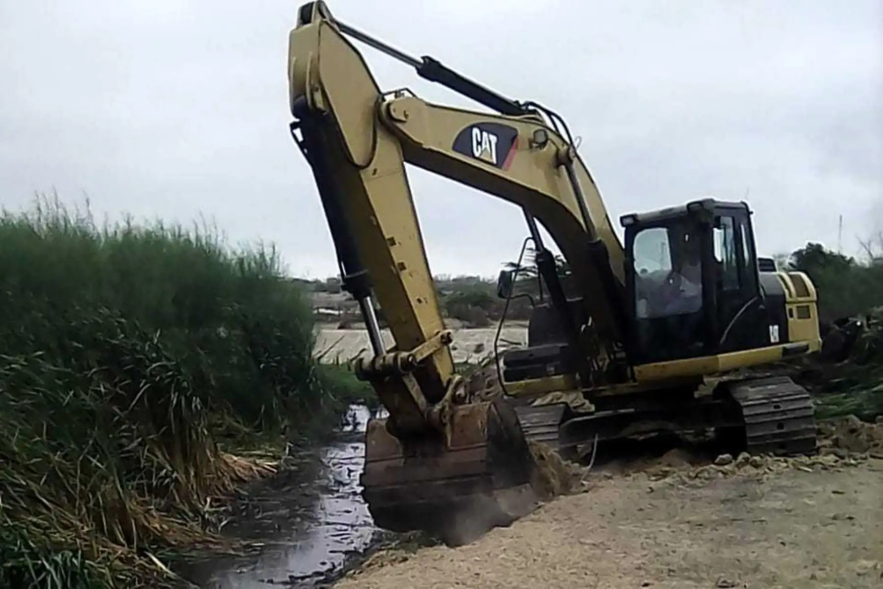 Minagri invertirá este año S/ 400 millones en 157 obras de reconstrucción, anunció el titular del sector, Gustavo Mostajo. ANDINA/Difusión