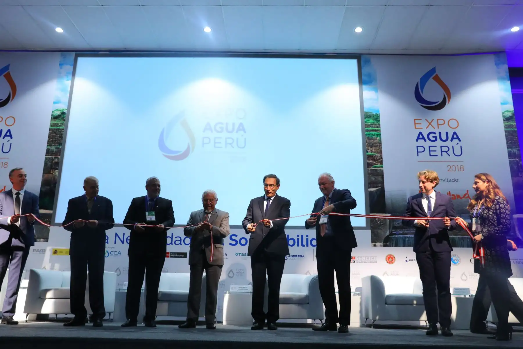 El presidente Martín Vizcarra inaugurò  la ExpoAguaPerú 2018, evento que tiene como objetivo compartir buenas prácticas y experiencias exitosas que contribuyan a la solución de una mejor gestión del agua y saneamiento.Foto: ANDINA/Prensa Presidencia