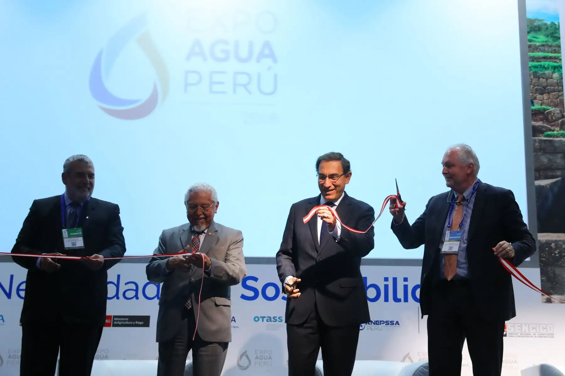 El presidente Martín Vizcarra inaugurò  la ExpoAguaPerú 2018, evento que tiene como objetivo compartir buenas prácticas y experiencias exitosas que contribuyan a la solución de una mejor gestión del agua y saneamiento.Foto: ANDINA/Prensa Presidencia