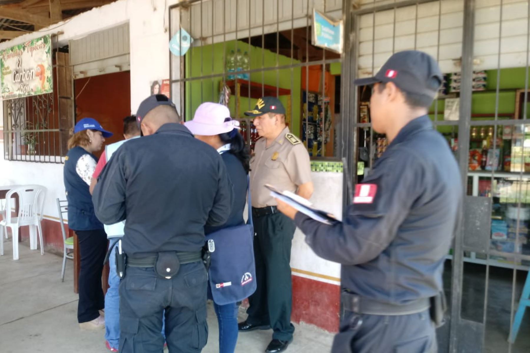 La Fiscalía de Prevención del Delito de Tambopata, apoyada por la Policía Nacional, intervino las viviendas de propietarios que se mostraban renuentes a la inspección sanitaria para la prevención y el control del dengue en la ciudad de Puerto Maldonado.