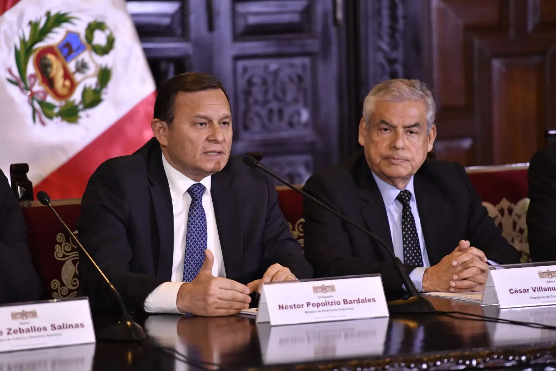 El presidente del Consejo de Ministros, César Villanueva, informó que el exjuez supremo César Hinostroza salió del país de manera ilegal y de forma clandestina, por el norte del país, la madrugada del 7 de octubre.Foto: ANDINA/Cancillería
