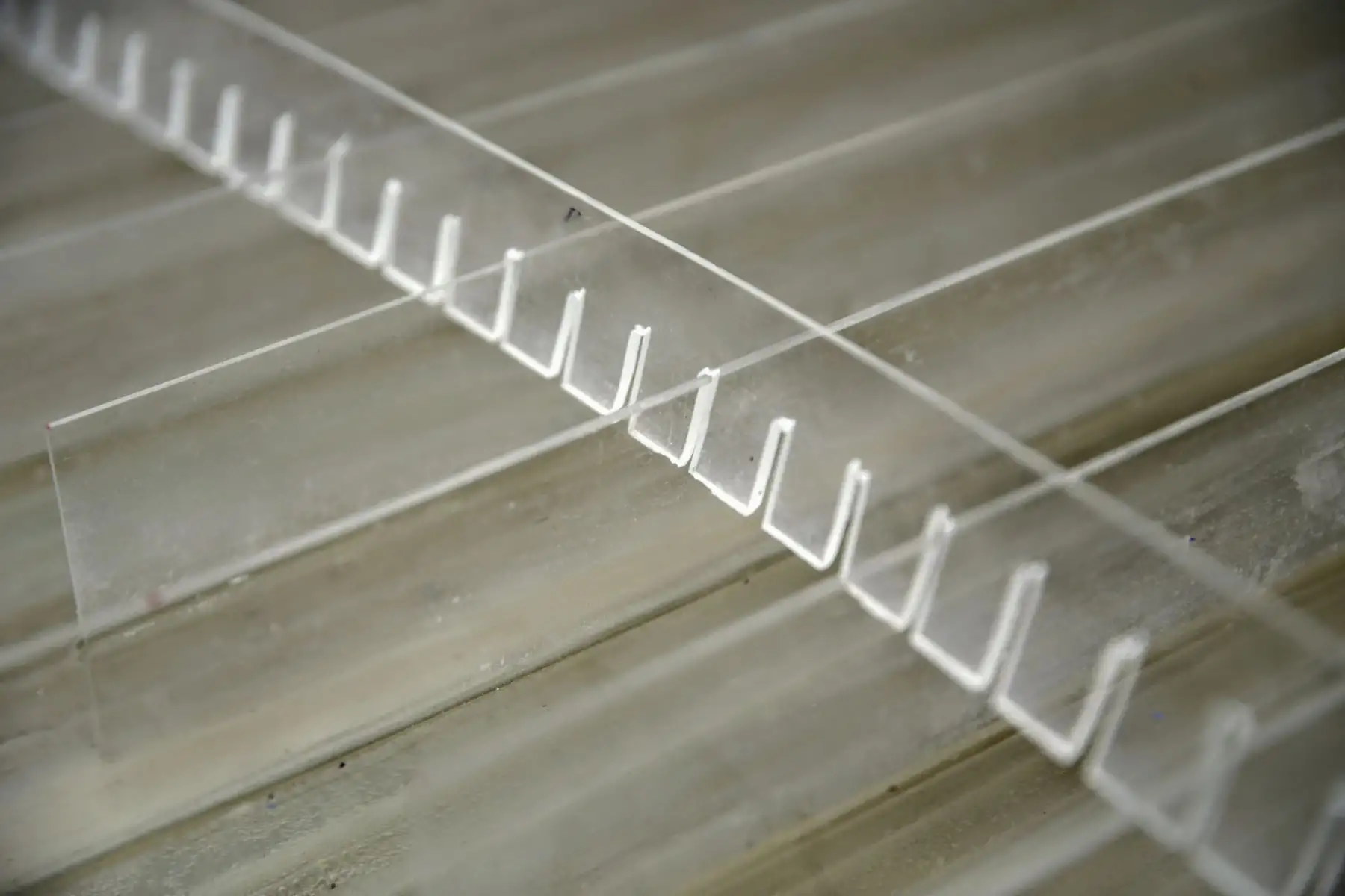 Mediante un sistema de filtrado, el agua recorre distintas "canaletas", para terminar siendo potable. Foto: ANDINA/Luis Iparraguirre