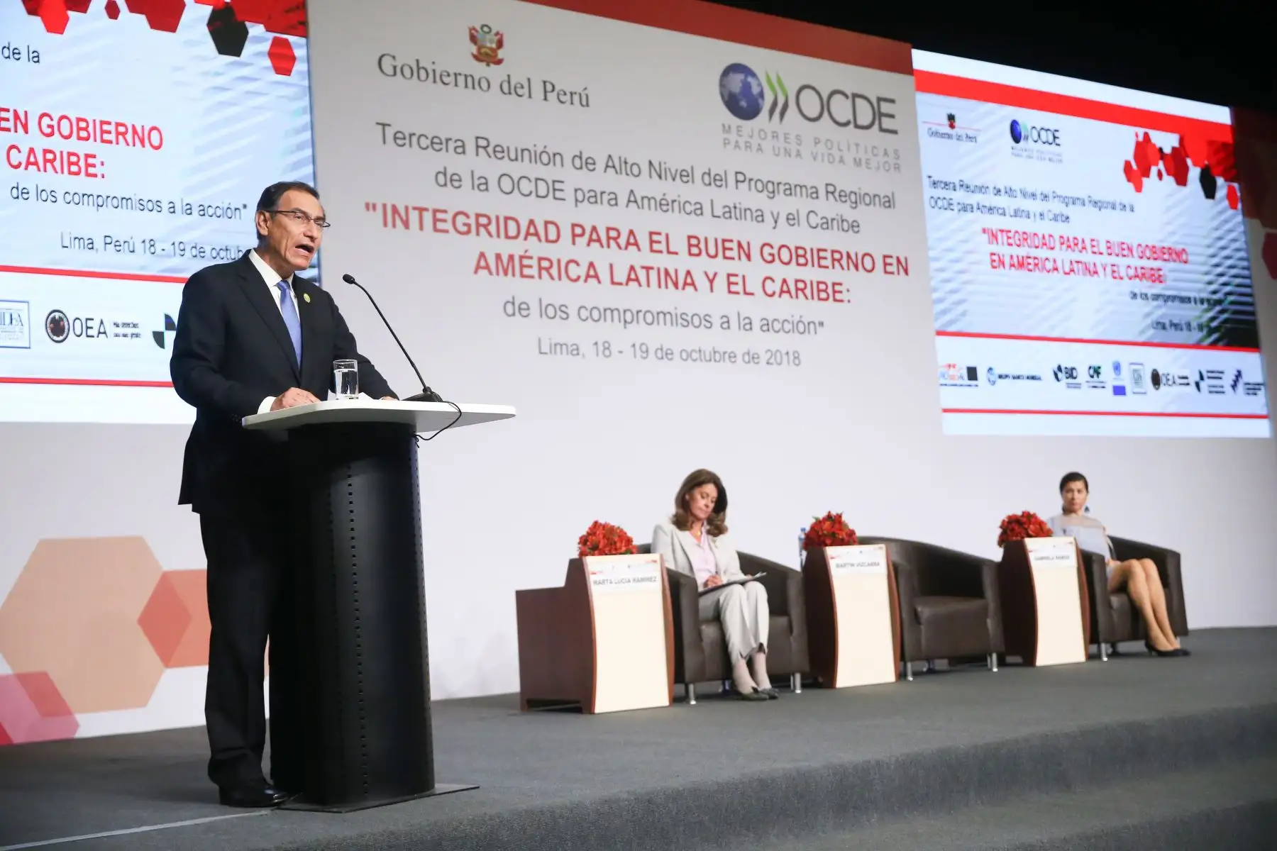 Presidente de la República, Martín Vizcarra, participa en la reunión de Alto Nivel del Programa Regional de la OCDE sobre Integridad para el Buen Gobierno. Foto: ANDINA/Juan Carlos Guzmán Negrini/Prensa Presidencia