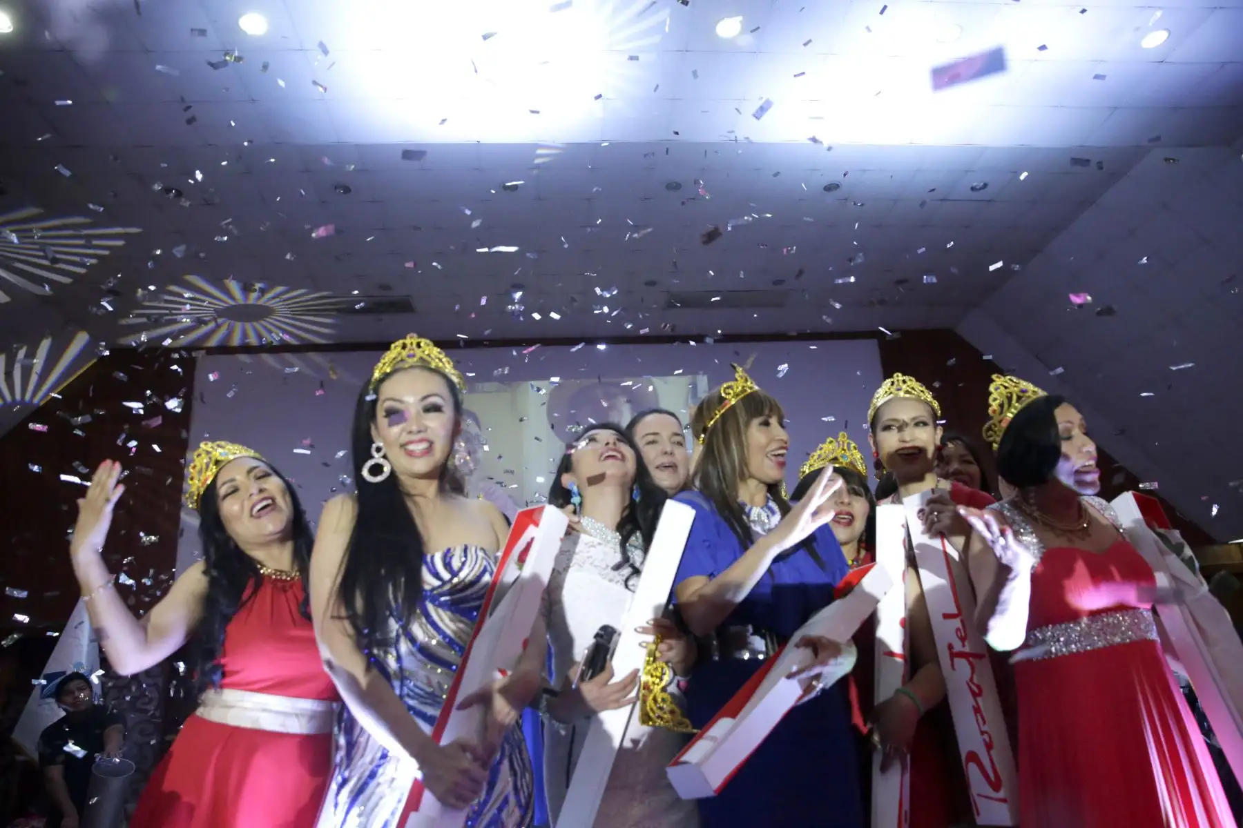 Durante las celebraciones de la XVI Semana Perú contra el cáncer, coronaron de manera simbólica a mujeres que luchan con esta enfermedad. Foto: ANDINA/Melina Mejía