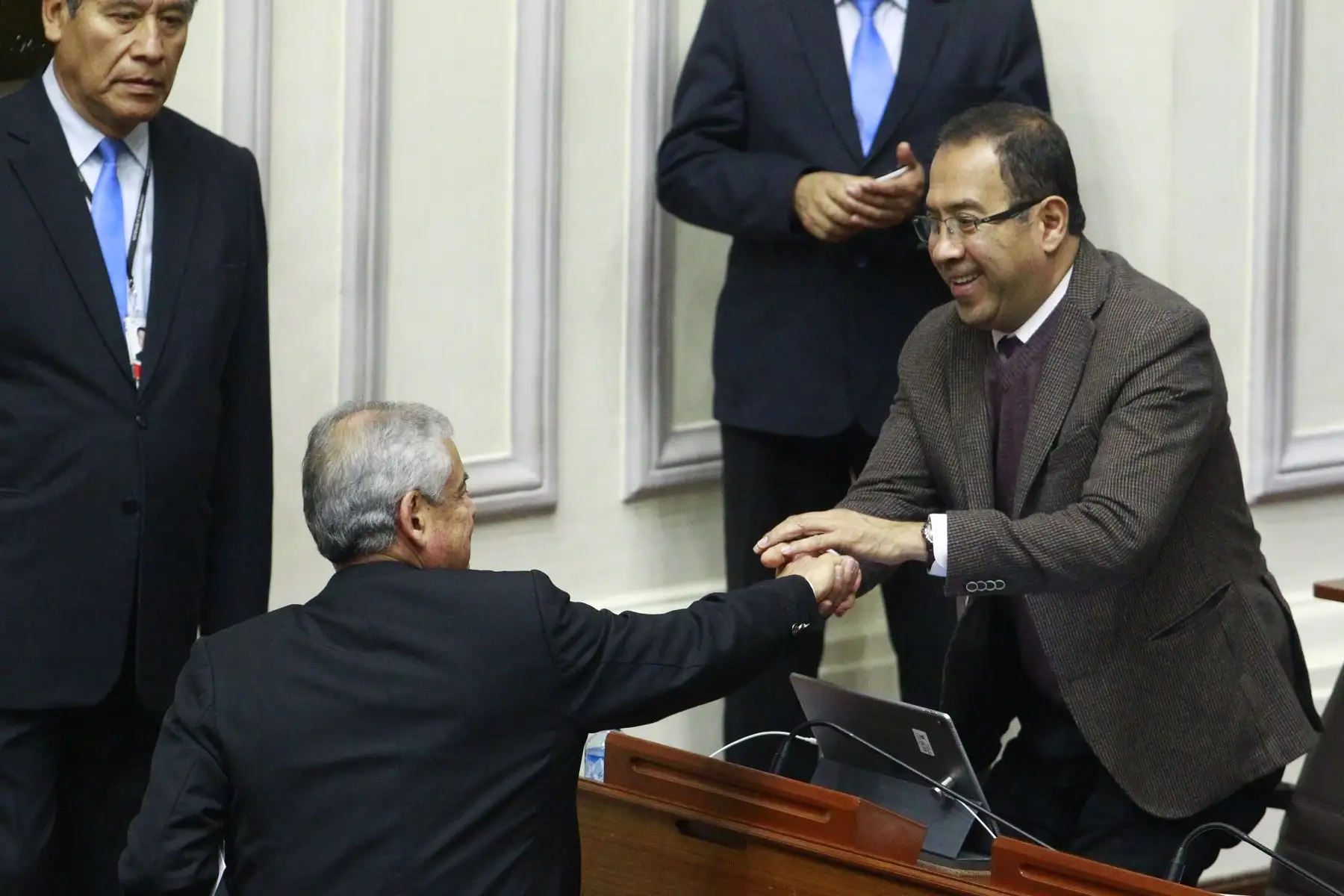 Premier César Villanueva y el Ministro de Justicia, Vicente Zeballos se presentan en el pleno del Congreso. Foto: ANDINA/Eddy Ramos