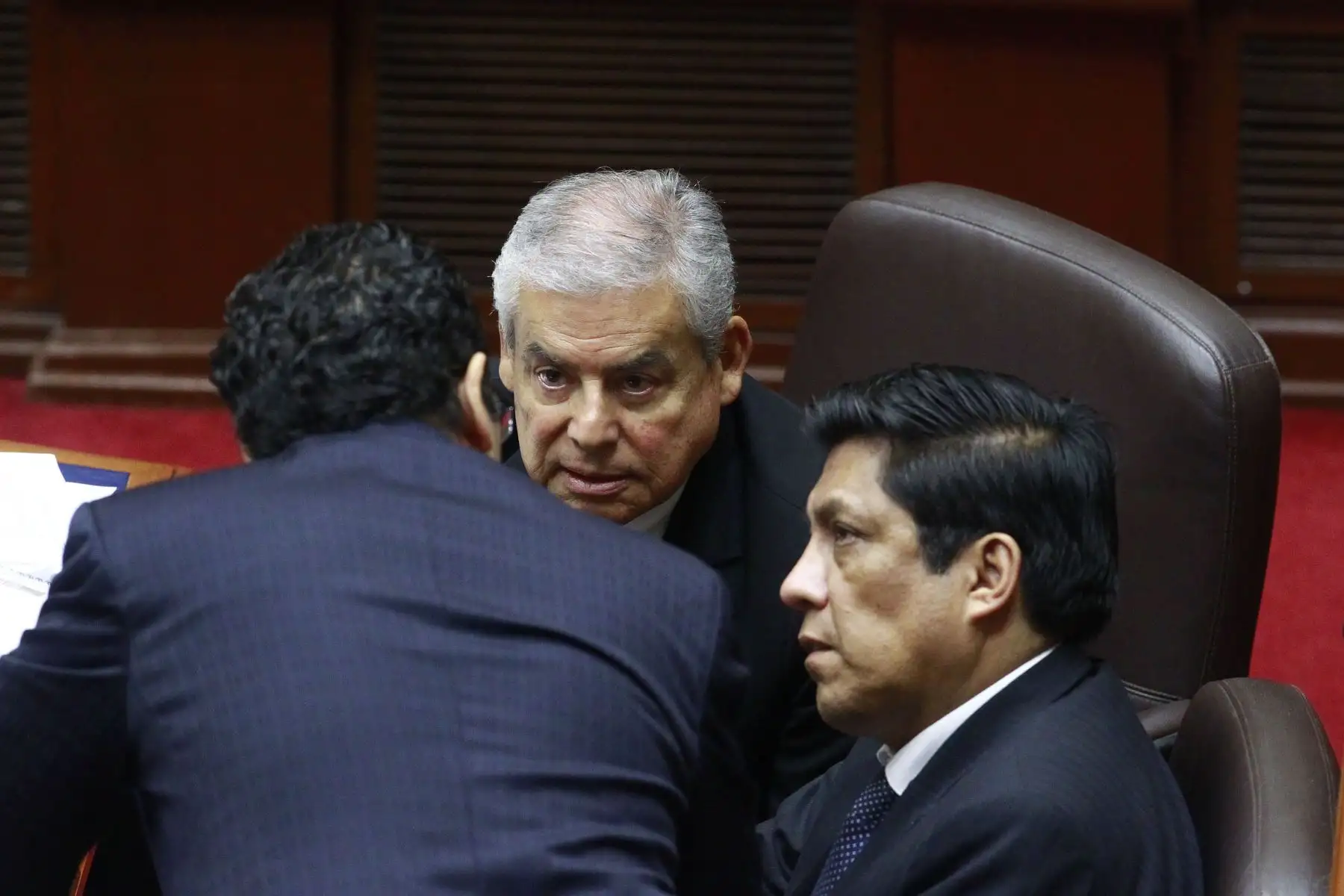 Premier César Villanueva y el Ministro de Justicia, Vicente Zeballos se presentan en el pleno del Congreso. Foto: ANDINA/Eddy Ramos