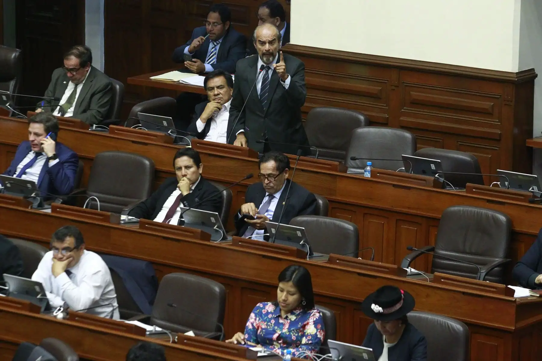 Congresista Mauricio Mulder interviene en el pleno del Congreso. Foto: ANDINA/Eddy Ramos