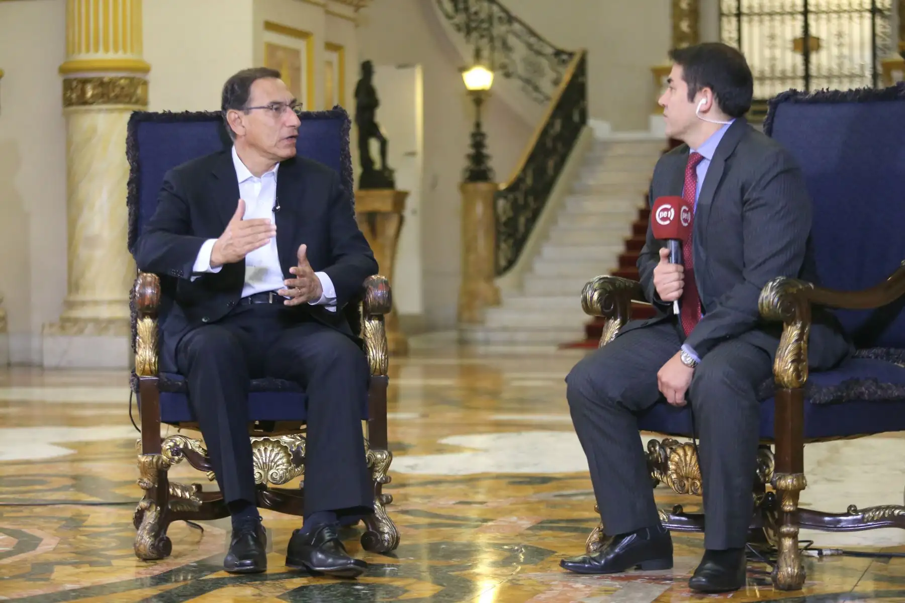 Presidente de la República, Martín Vizcarra, da detalles sobre la captura del ex juez, César Hinostroza en Palacio de Gobierno. Foto: ANDINA/Juan Carlos Guzmán Negrini/Prensa Presidencia