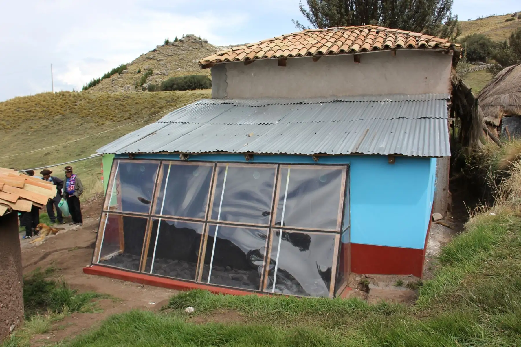 Foncodes iniciò en Chuschi entrega de 410 viviendas térmicas con energía solar para familias altoandinas.Foto: ANDINA/Foncodes