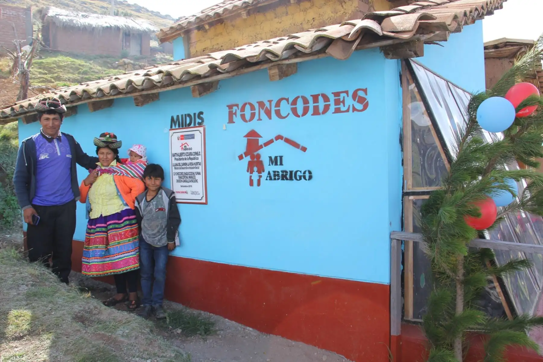 Foncodes iniciò en Chuschi entrega de 410 viviendas térmicas con energía solar para familias altoandinas.Foto: ANDINA/Foncodes