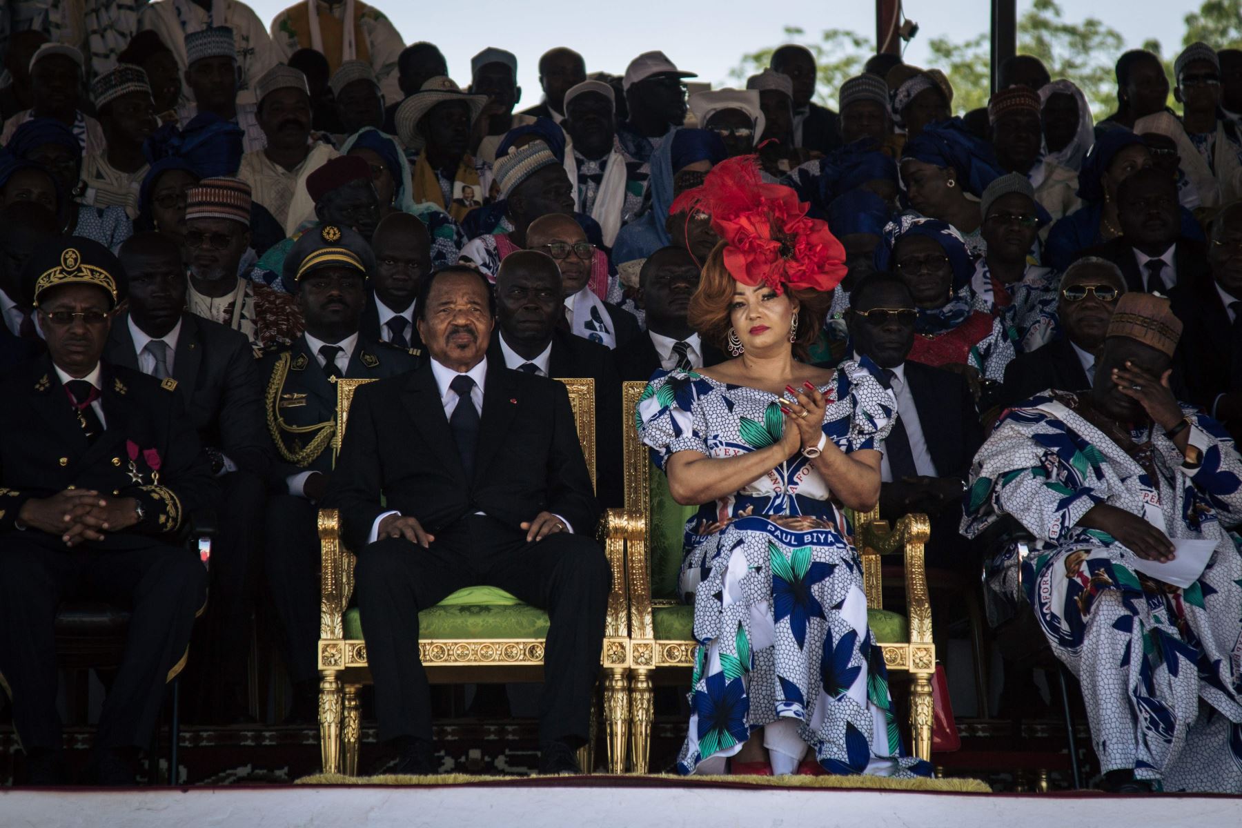 El presidente de Camerún, Paul Biya y su esposa, Chantal Biya Foto: AFP