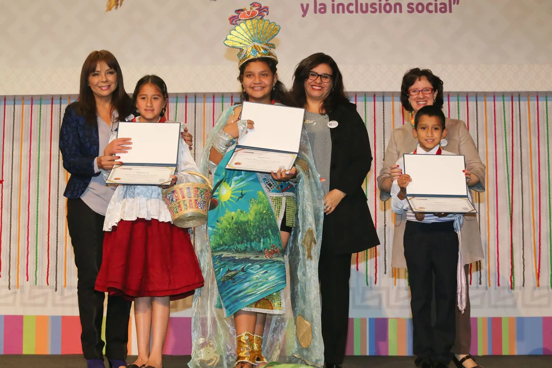 Primera dama, Marisol Díaz Cabello, participó en la entrega de premios del concurso nacional Los Abuelos Ahora de Pension 65.