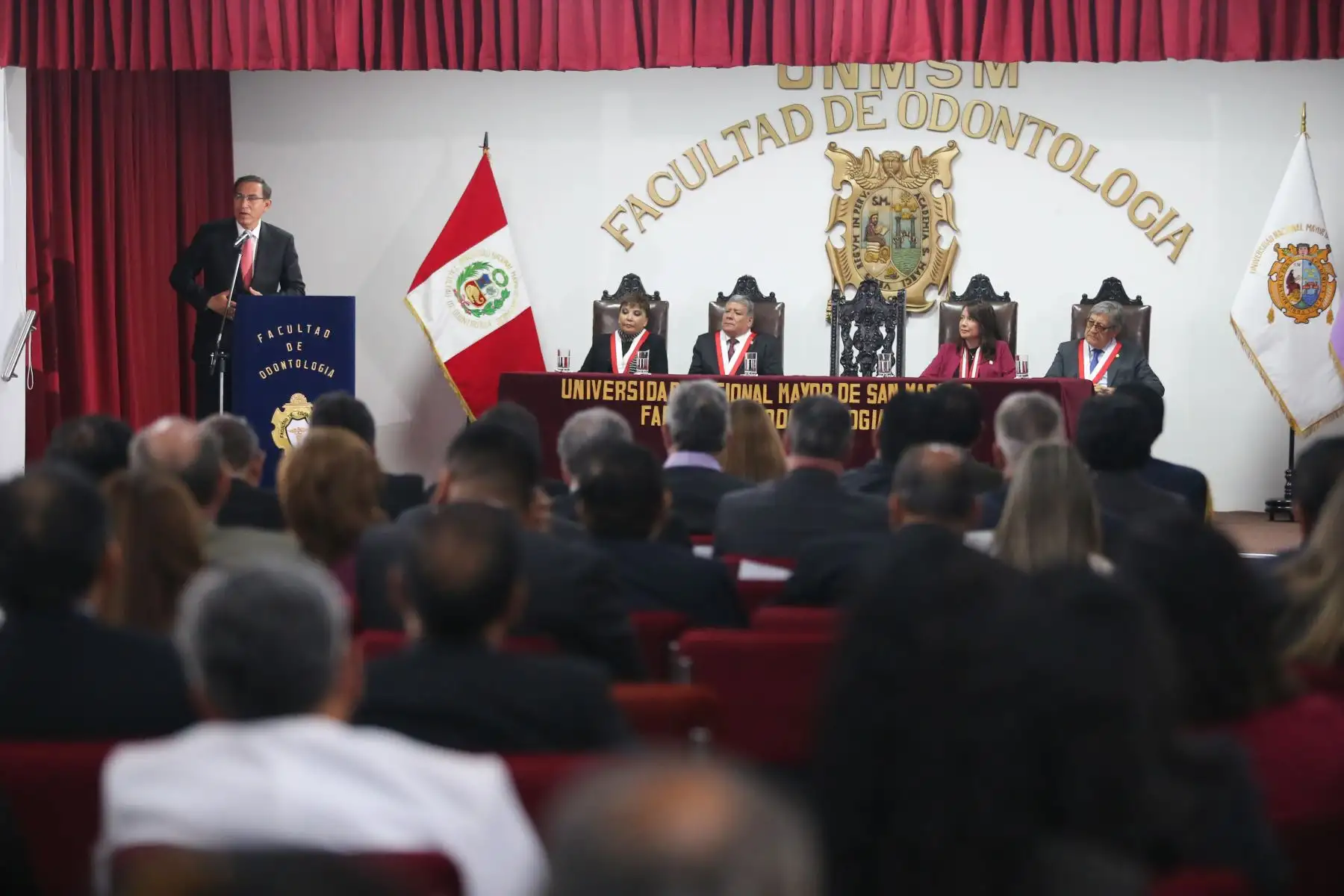 Presidente de la República, Martín Vizcarra, participa en la inauguración de la nueva infraestructura de la facultad de Odontología de la Universidad Nacional Mayor de San Marcos. Foto: ANDINA/Juan Carlos Guzmán /Prensa Presidencia
