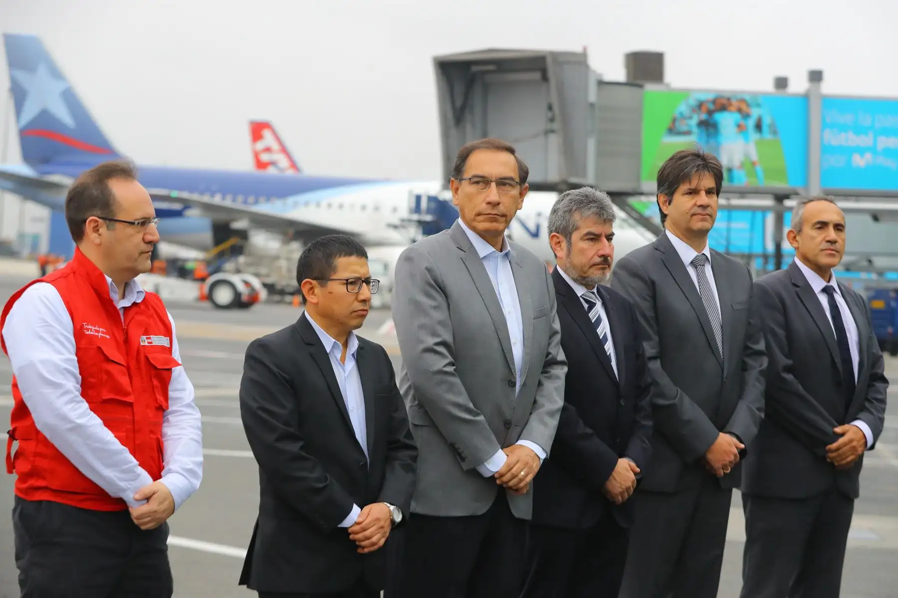 Jefe de Estado, Martín Vizcarra, presidió firma del acta y entrega de terrenos para la ampliación del Aeropuerto Internacional Jorge Chávez. Foto: ANDINA/Andrés Valle/Prensa Presidencia