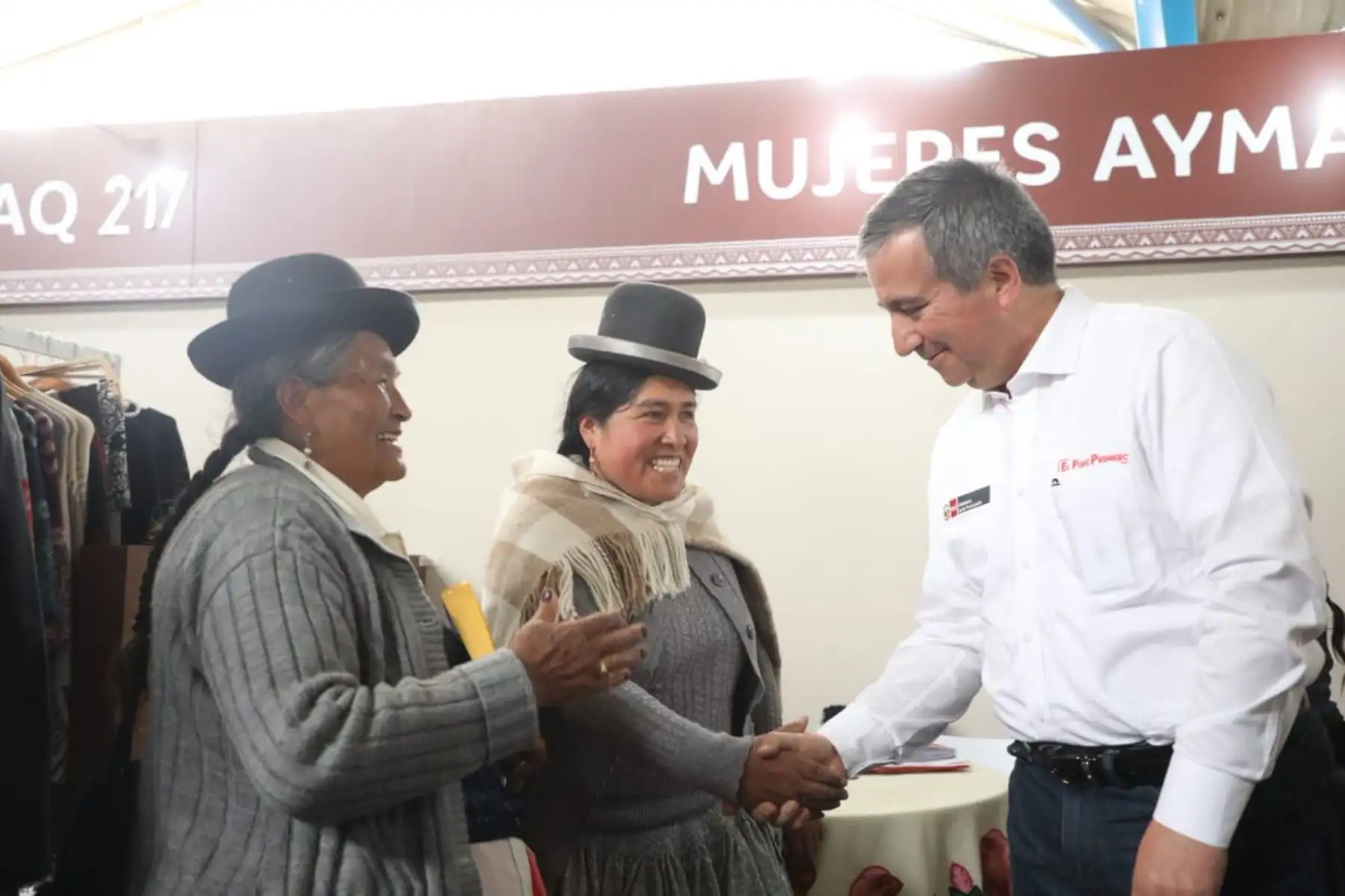 Más de 120,000 empleos genera producción de fibra de alpaca en el Perú, destacó ministro de la Producción, Raúl Pérez-Reyes. ANDINA/Difusión