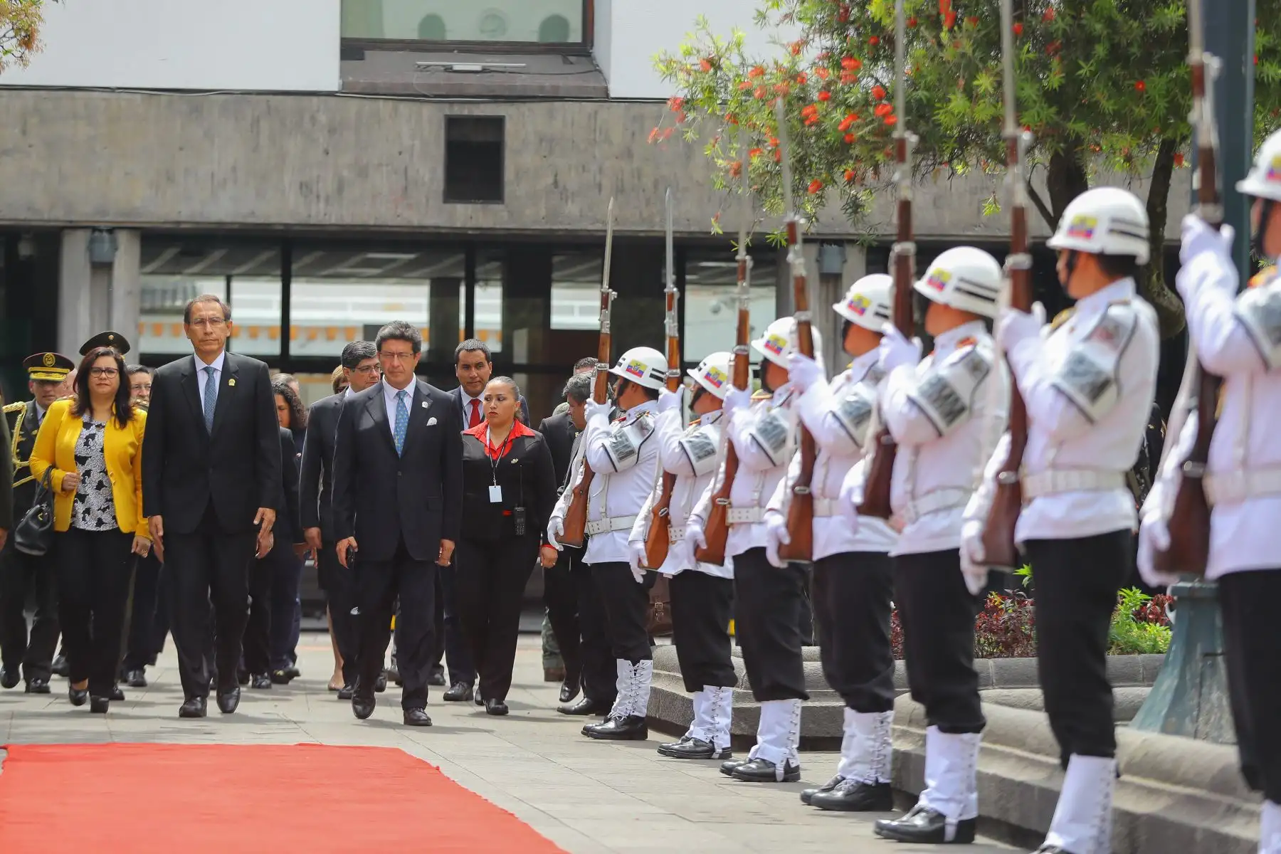 Jefe de Estado se reúne con el Presidente Lenin Moreno durante su visita al Ecuador. Foto: ANDINA/Prensa Presidencia