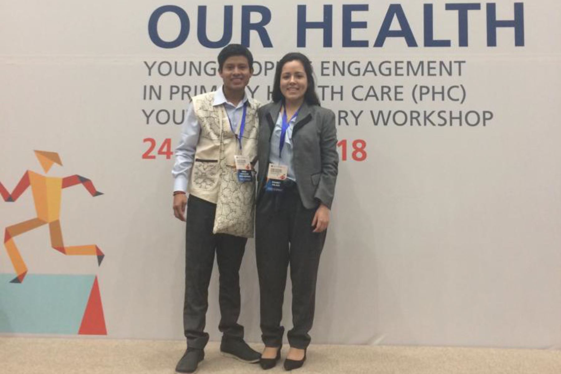 Joven shipibo conibo Angel Soria y Khiabet Salazar, natural de Lima, participan en la Conferencia Mundial de Atención Primaria en Salud, en la ciudad de Astana, Kazajistán, en Asia Central.