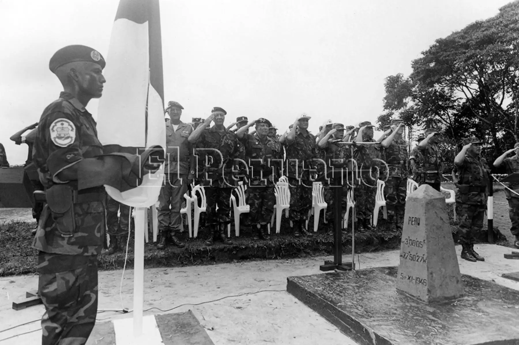 Miembros de la Misión de Observadores Militares Ecuador-Perú (MOMEP) en las etapas finales de la demarcación definitiva de la frontera entre ambos países conforme al acuerdo de paz firmado en Brasilia (1998). Foto: Archivo Histórico de EL PERUANO