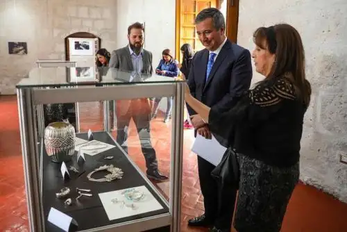 El ministro de la Producción, Raúl Pérez-Reyes destacó que la joyería industrial ha crecido a un ritmo de 77% en los últimos años en el país y genera alrededor de 25,000 puestos de trabajo.