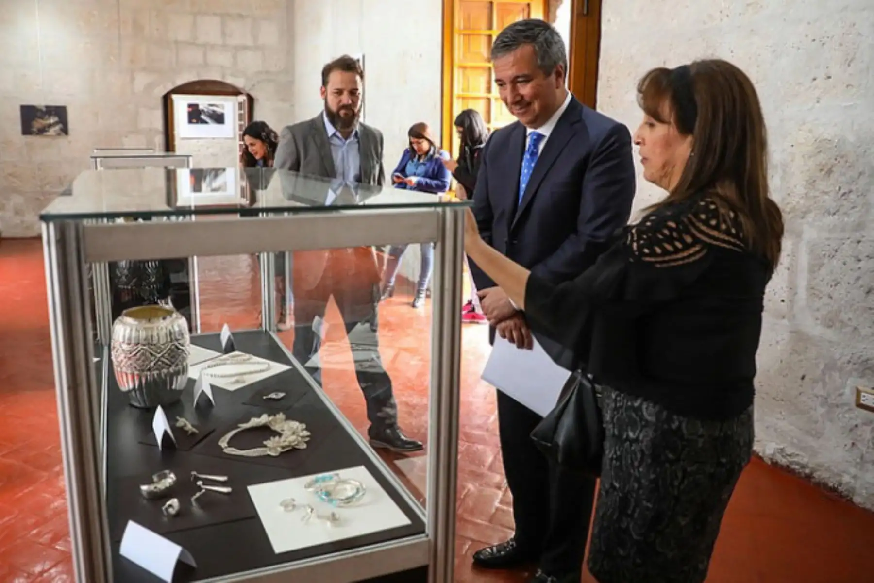 El ministro de la Producción, Raúl Pérez-Reyes destacó que la joyería industrial ha crecido a un ritmo de 77% en los últimos años en el país y genera alrededor de 25,000 puestos de trabajo.