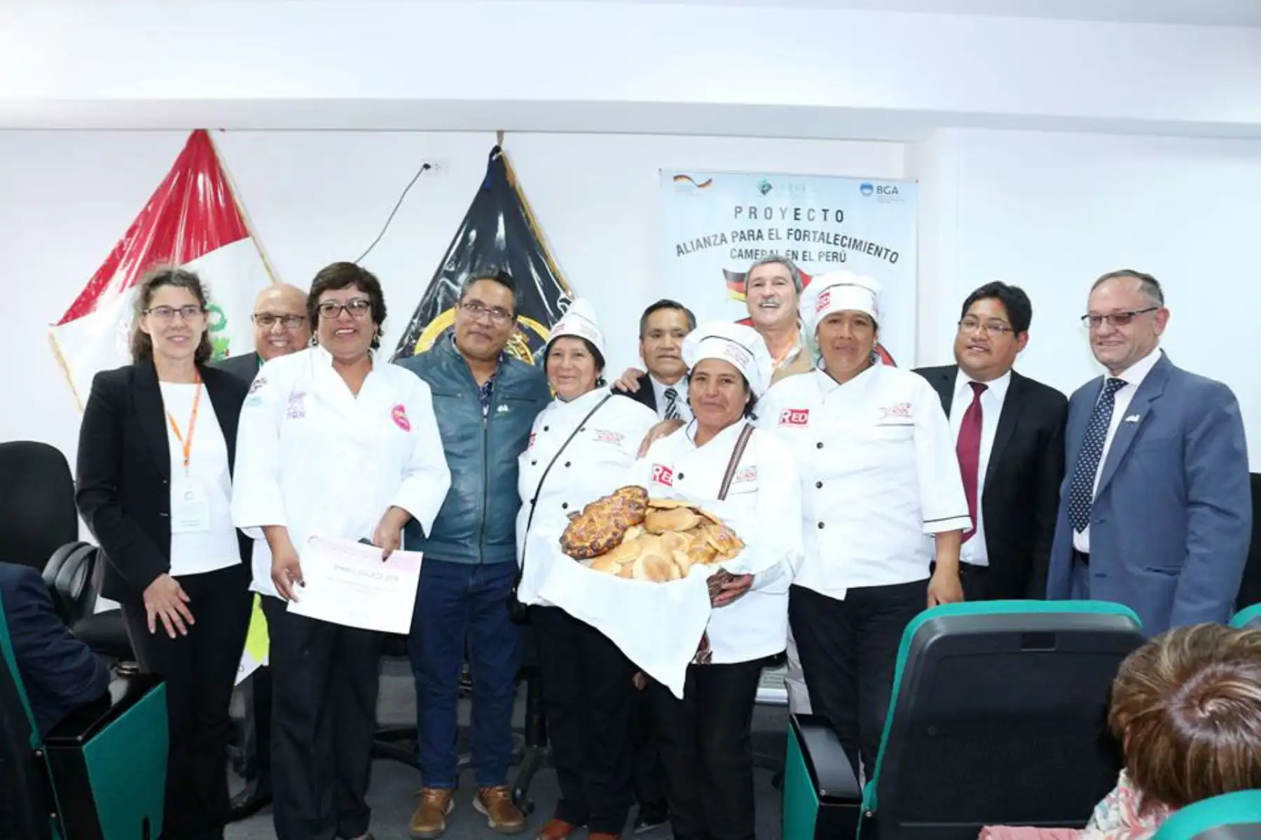 Premian con viaje a Alemania a mujeres panaderas de Junín. ANDINA