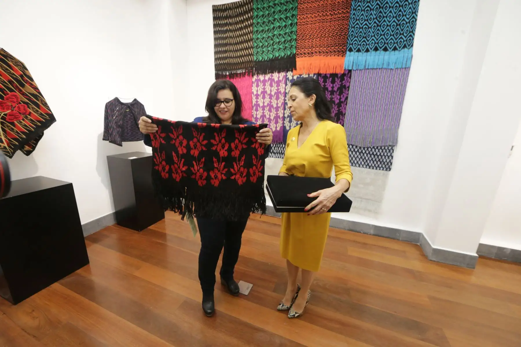 Primera dama y su homóloga ecuatoriana visitan programa Plan Toda una Vida en Quito.  Foto: ANDINA/Prensa Presidencia