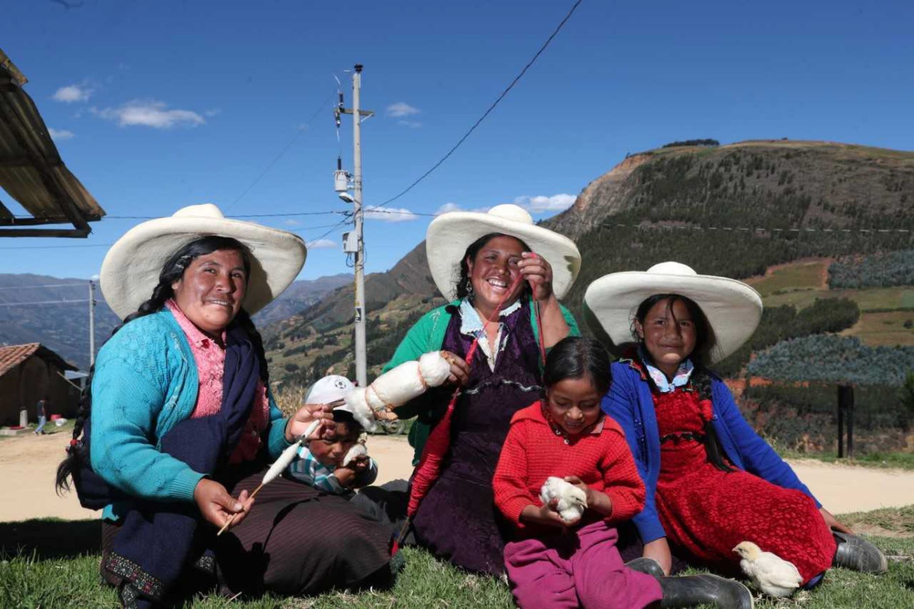 El Ministerio de Energía y Minas llevará electricidad a comunidad de Michiquillay y otras localidades de Cajamarca.