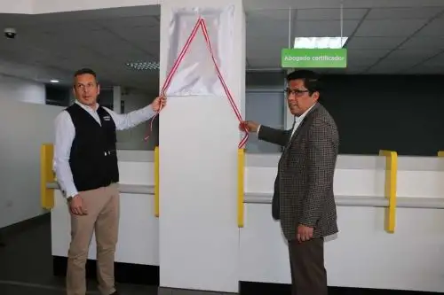 Con la presencia del ministro de Justicia y de Derechos Humanos, Vicente Zeballos Salinas, y del titular de la Sunarp, Manuel Montes Boza, la Superintendencia Nacional de los Registros Públicos inauguró la nueva sede de la Oficina Registral de Cajamarca, cuya moderna infraestructura permitirá prestar en mejores condiciones los diferentes servicios registrales a la población de dicha región.