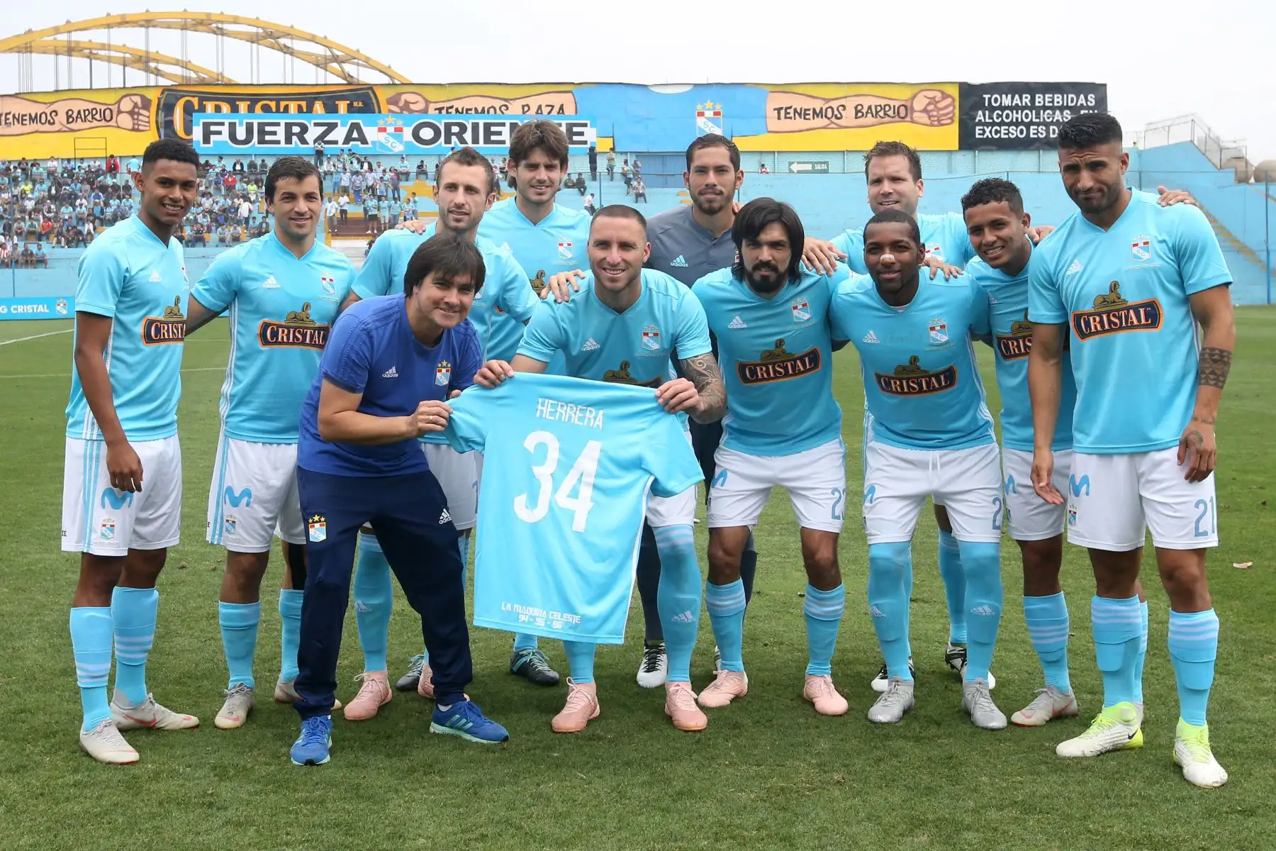 Cristal Cristal sucumbe y cae 1-0 ante San Martín en el Alberto Gallardo. Foto: ANDINA/Vidal Tarqui