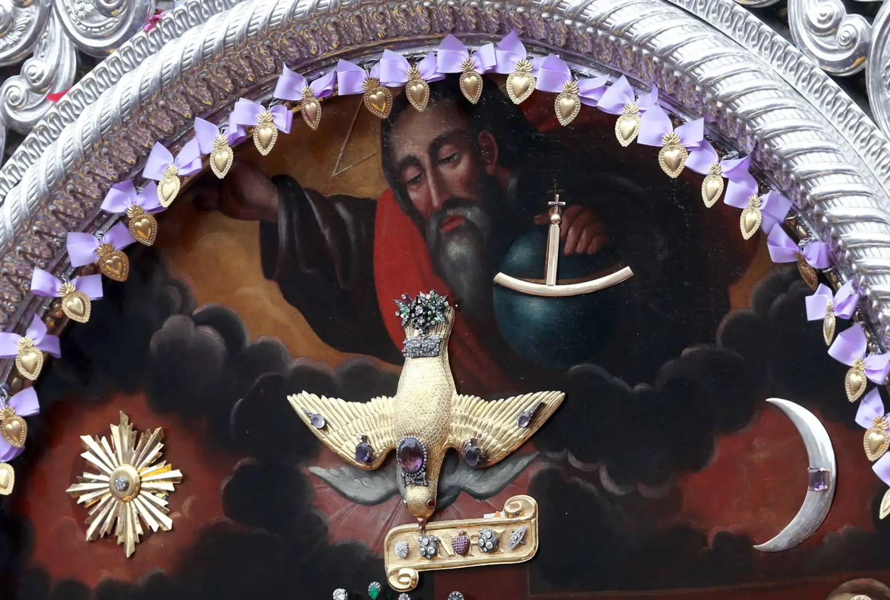 Detalles  de la sagrada anda del señor de los Milagros .Foto: ANDINA/Norman Córdova