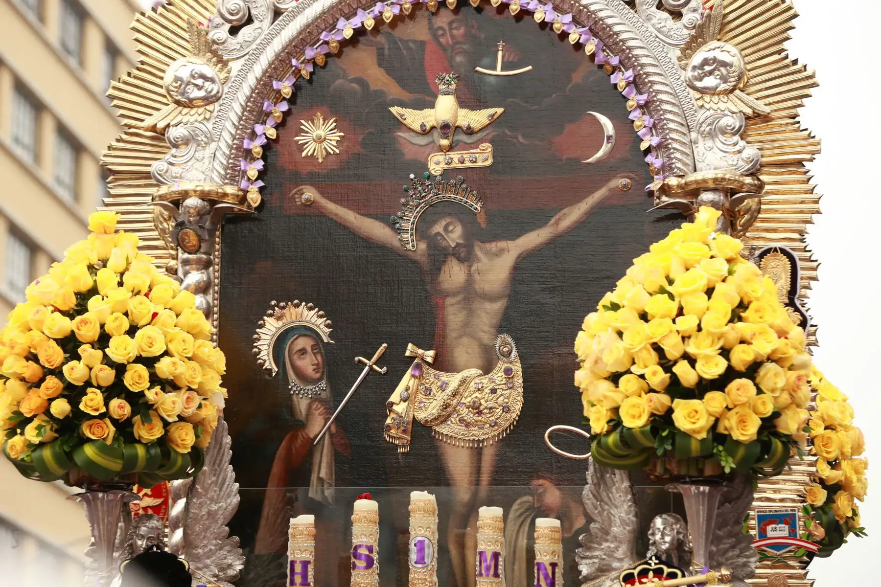 Detalles  de la sagrada anda del señor de los Milagros .Foto: ANDINA/Norman Córdova