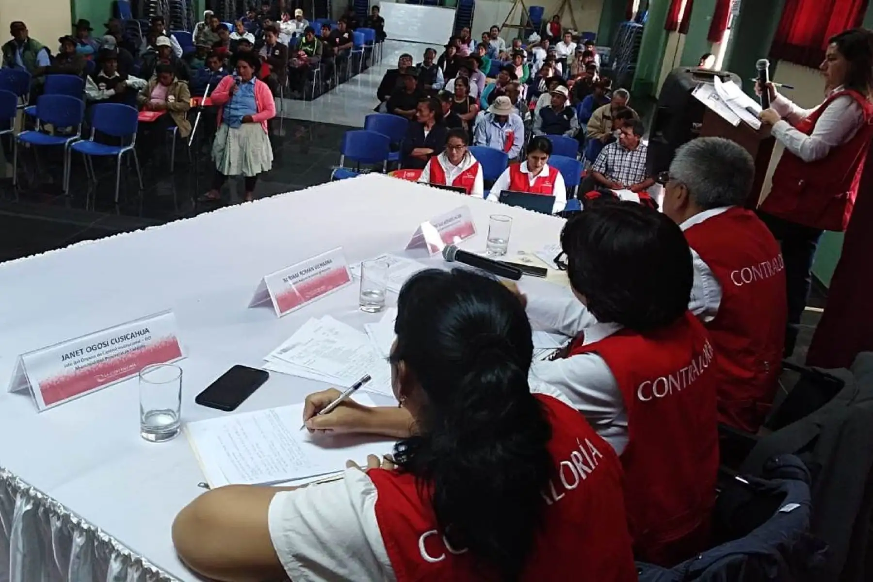 Contraloría recoge denuncias ciudadanas sobre obras y servicios.