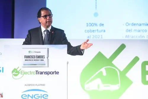 Ministro del MEM, Francisco ísmodes participó en la Feria Electro TransporteANDINA/Difusión