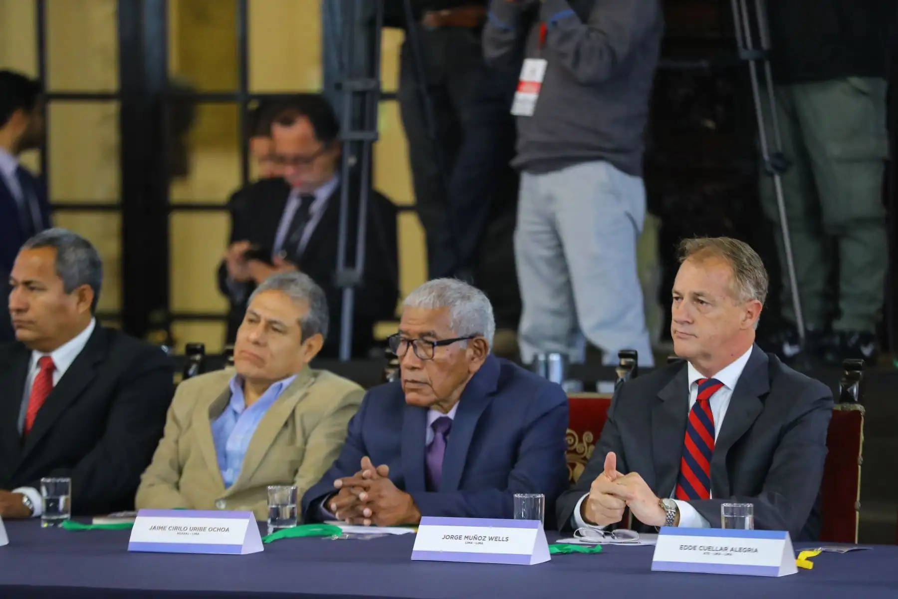El presidente de la República, Martín Vizcarra, se reunió con gobernadores y alcaldes provinciales elegidos en los comicios del pasado 7 de octubre, en el denominado Encuentro de Grandes Ciudades y Gobernantes Virtualmente Electos.Foto: ANDINA/Andrés Valle/Prensa Presidencia