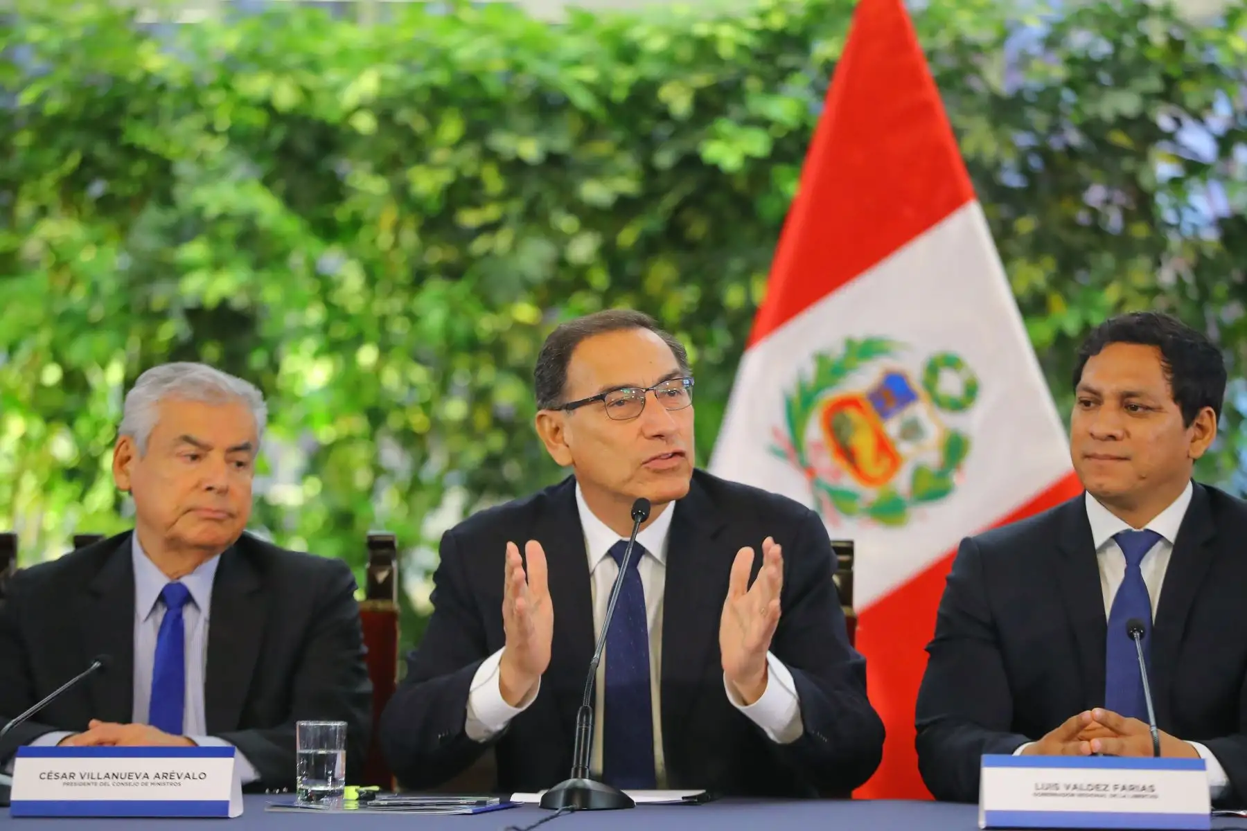 El presidente de la República, Martín Vizcarra, se reunió con gobernadores y alcaldes provinciales elegidos en los comicios del pasado 7 de octubre, en el denominado Encuentro de Grandes Ciudades y Gobernantes Virtualmente Electos.Foto: ANDINA/Andrés Valle/Prensa Presidencia