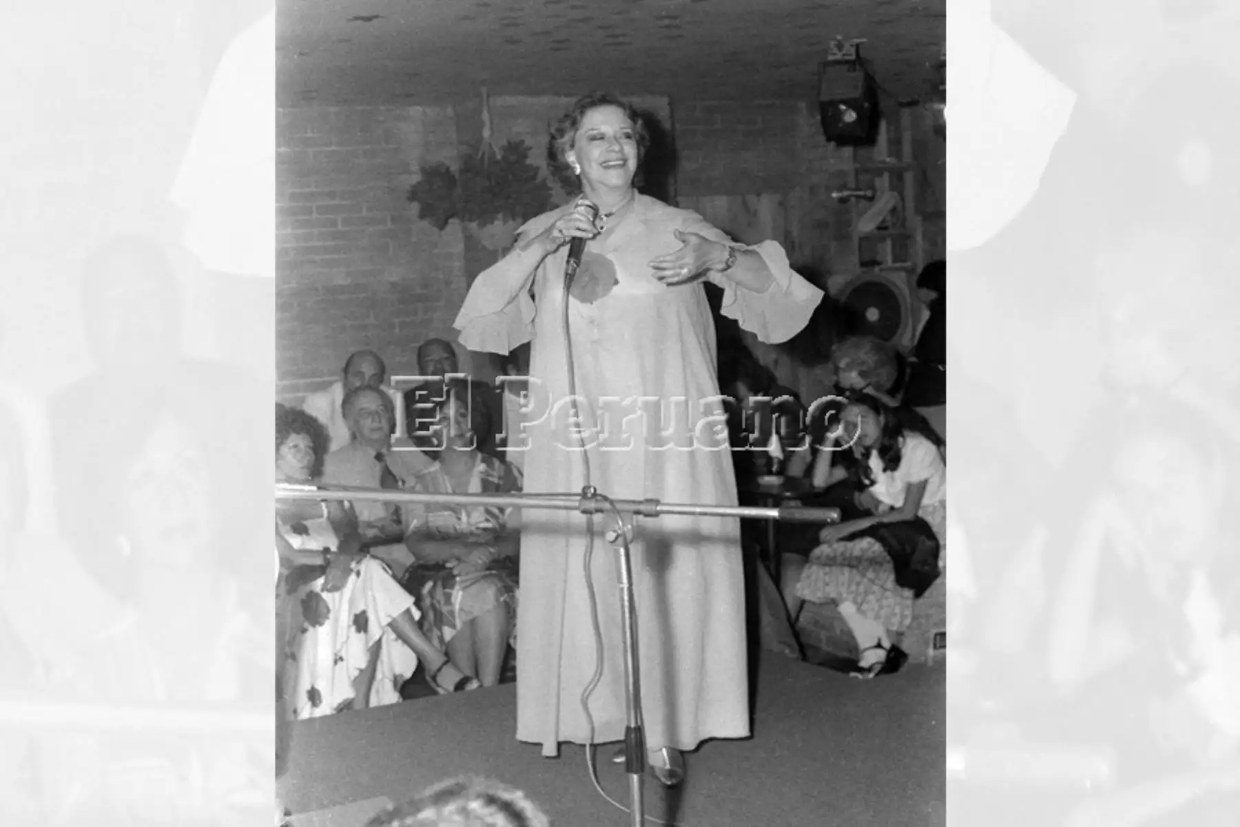 Chabuca Granda en concierto (1979).  Foto: Archivo Histórico de EL PERUANO / Virgilio Molero